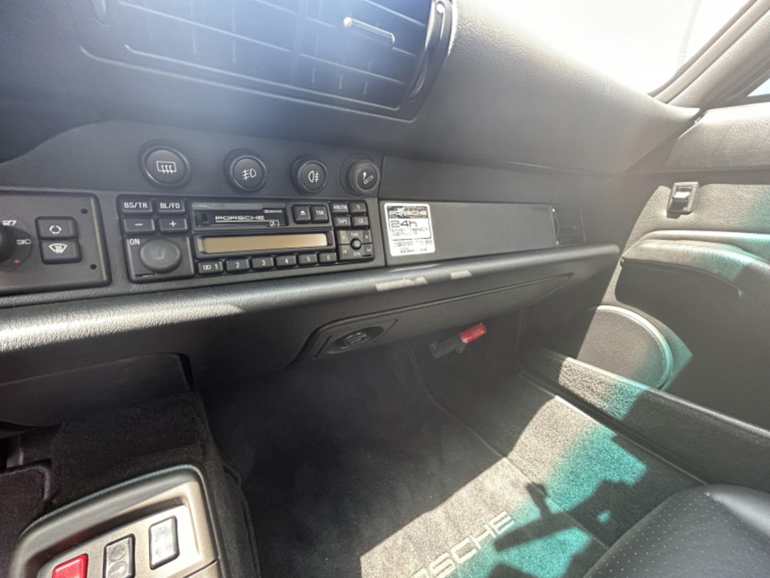 1996 Porsche 911 Carrera — Photo 11 / 13