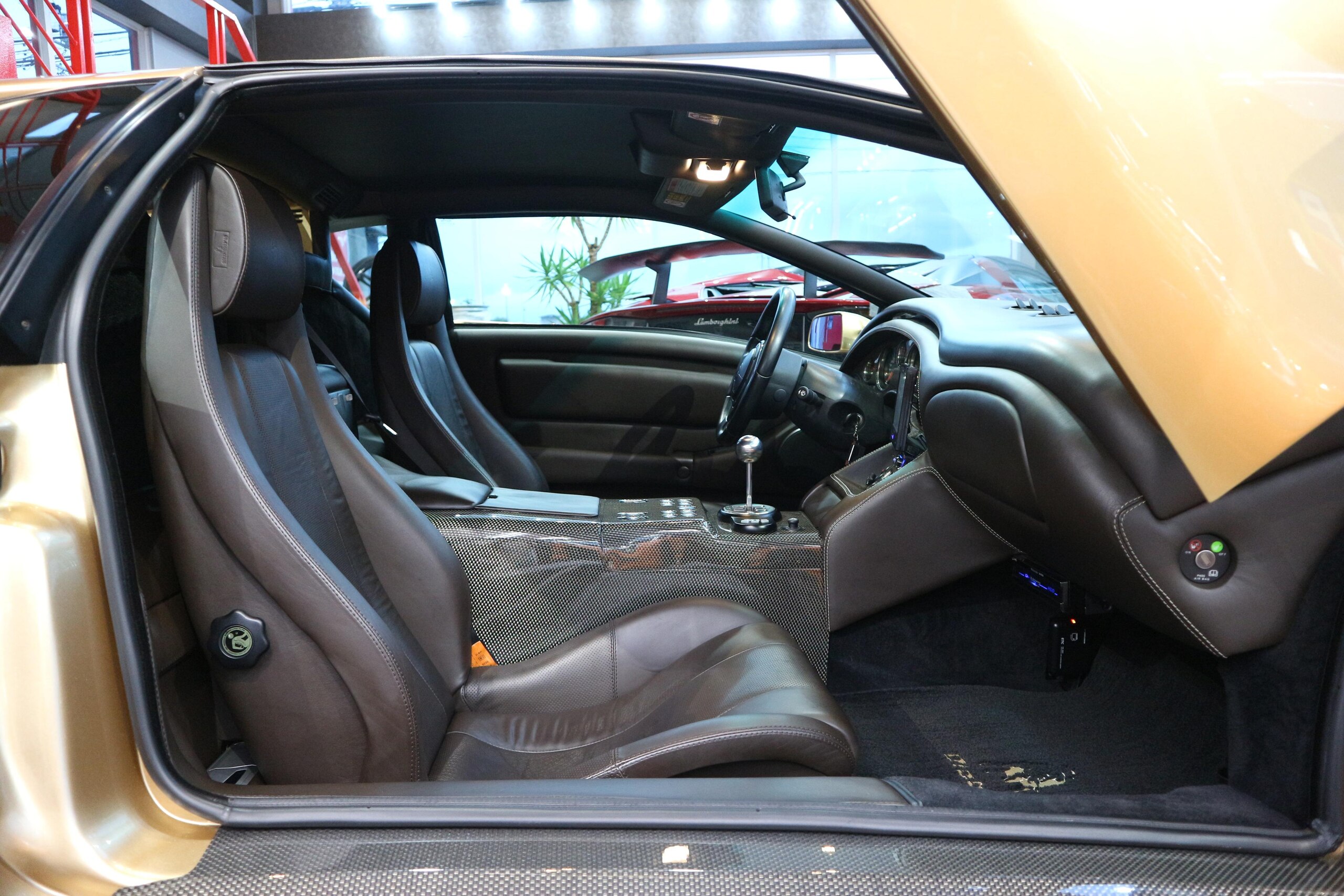 2001 Lamborghini Diablo VT 6.0 SE — Photo 12 / 18