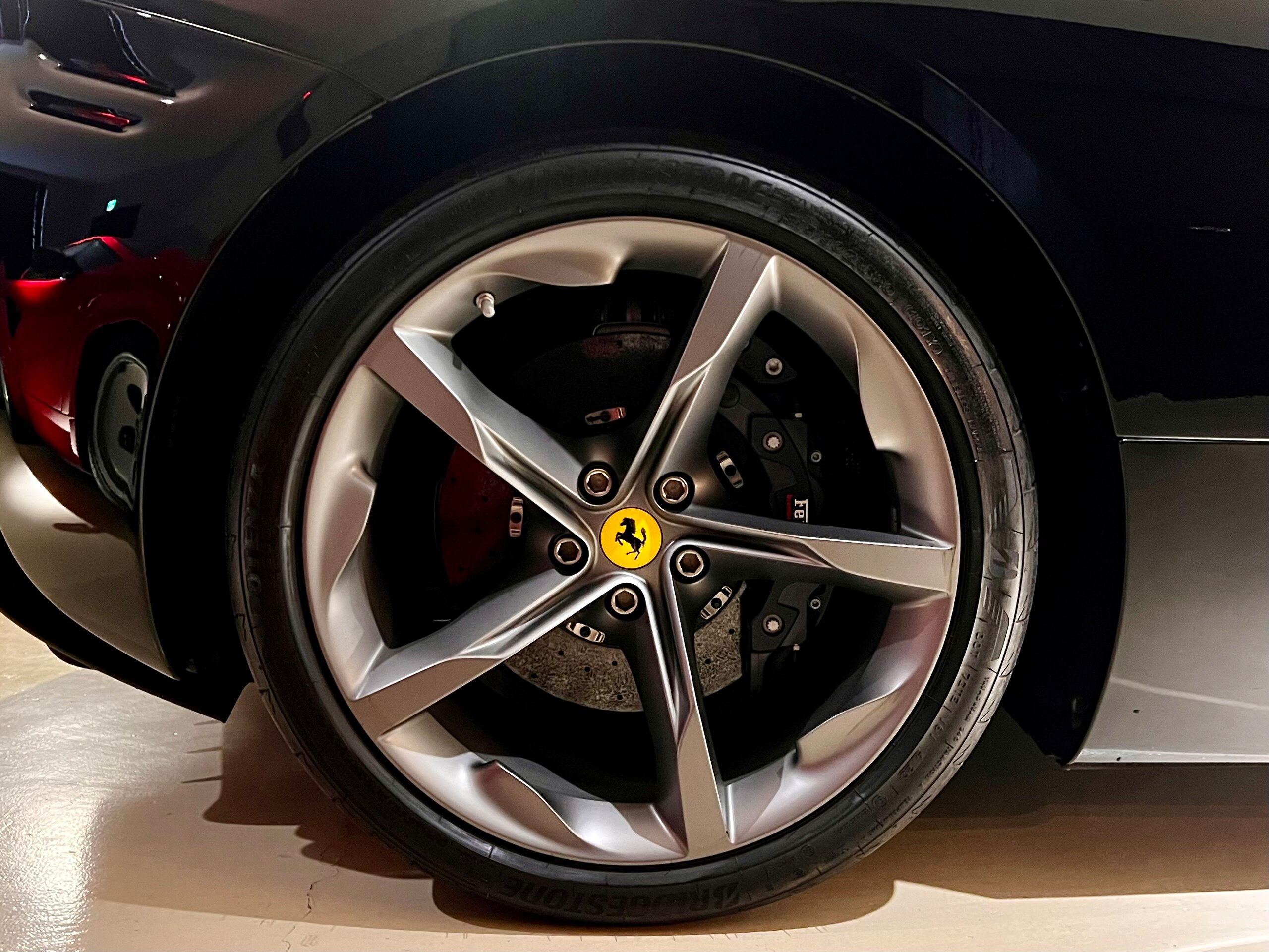 2021 Ferrari SF90 Stradale — Photo 15 / 17