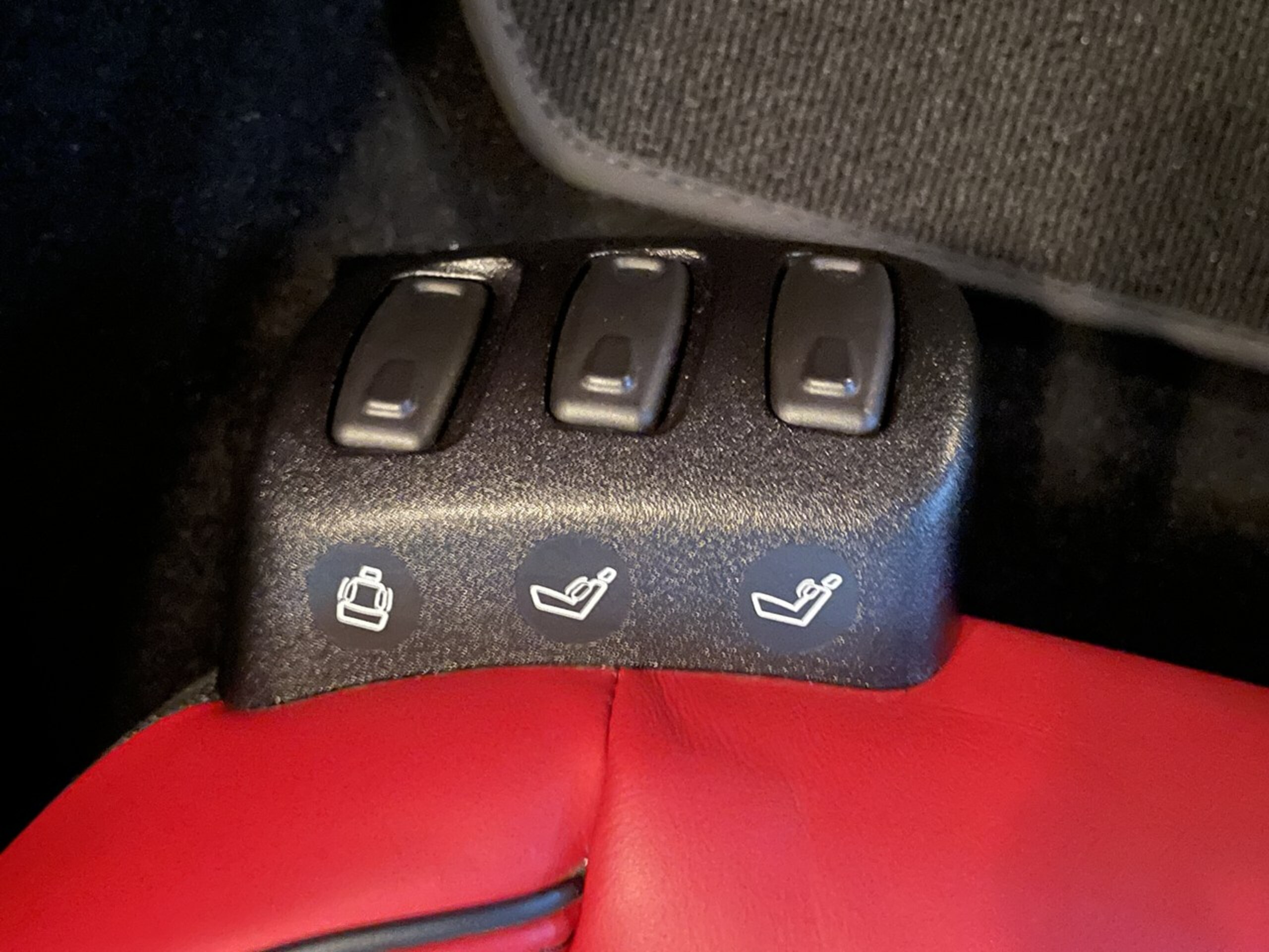 2011 Mercedes Benz SLS AMG — Photo 12 / 23