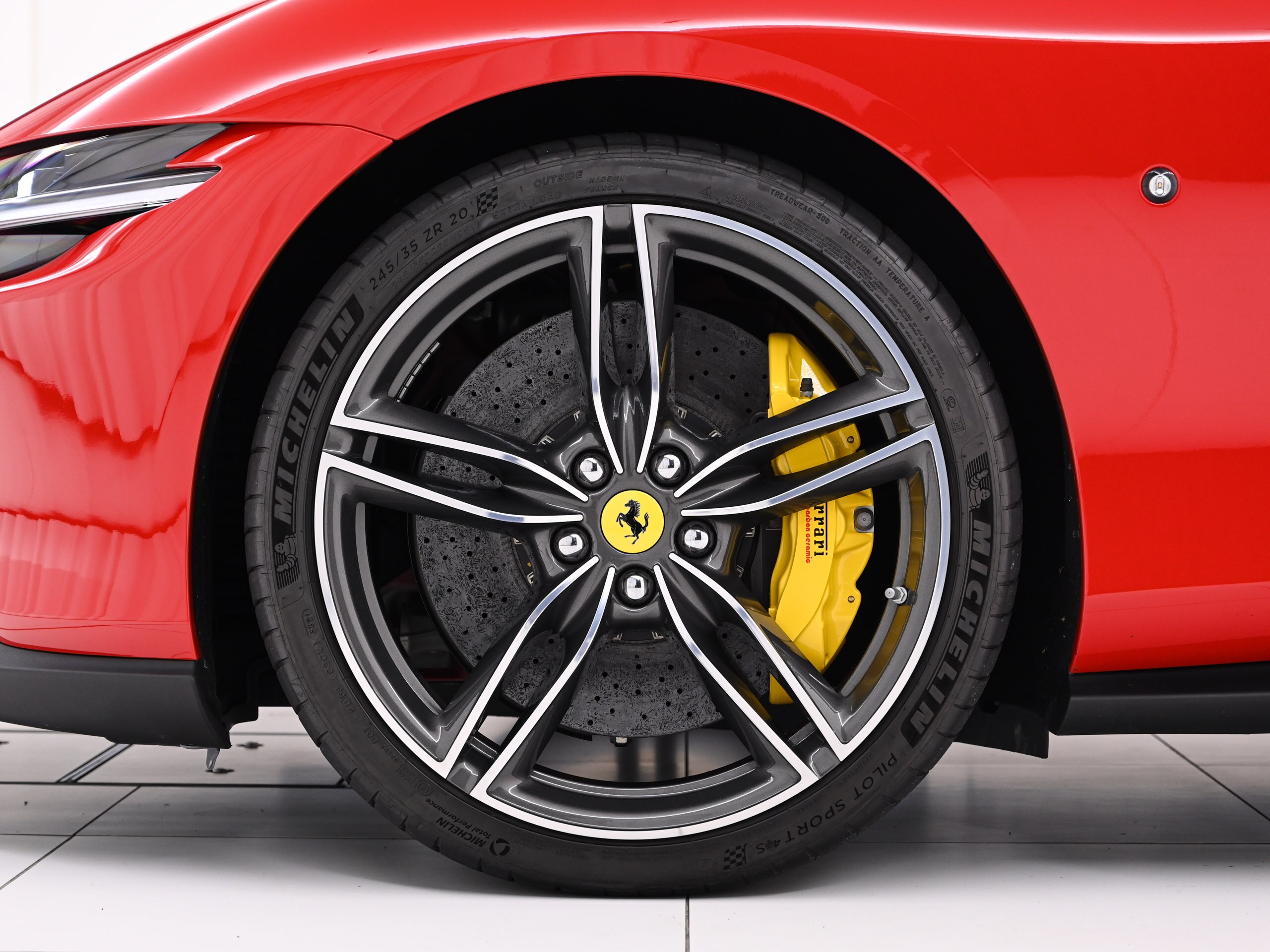 2022 Ferrari Roma — Photo 14 / 15