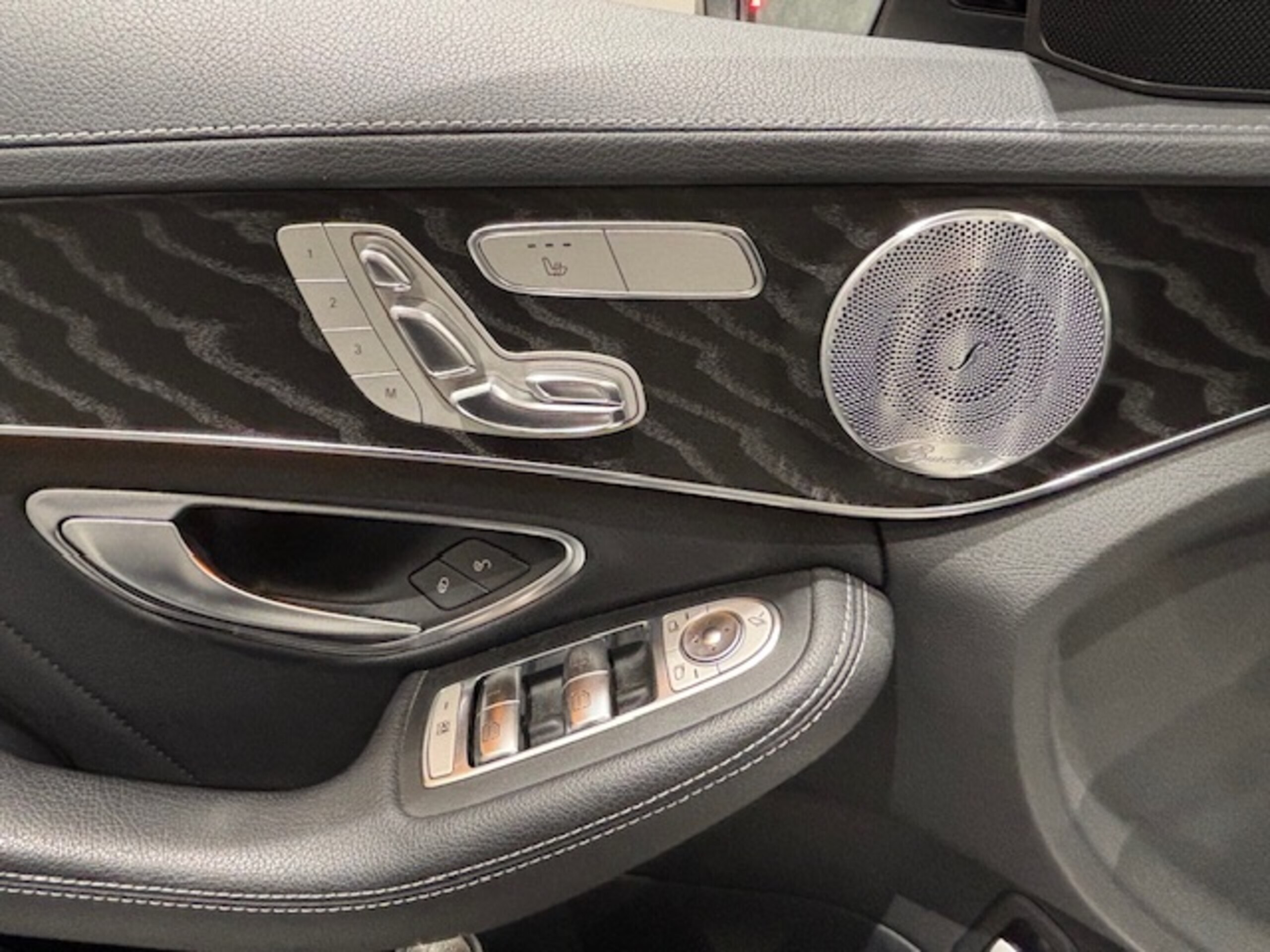 2016 Mercedes Benz C450 AMG 4Matic — Photo 9 / 24