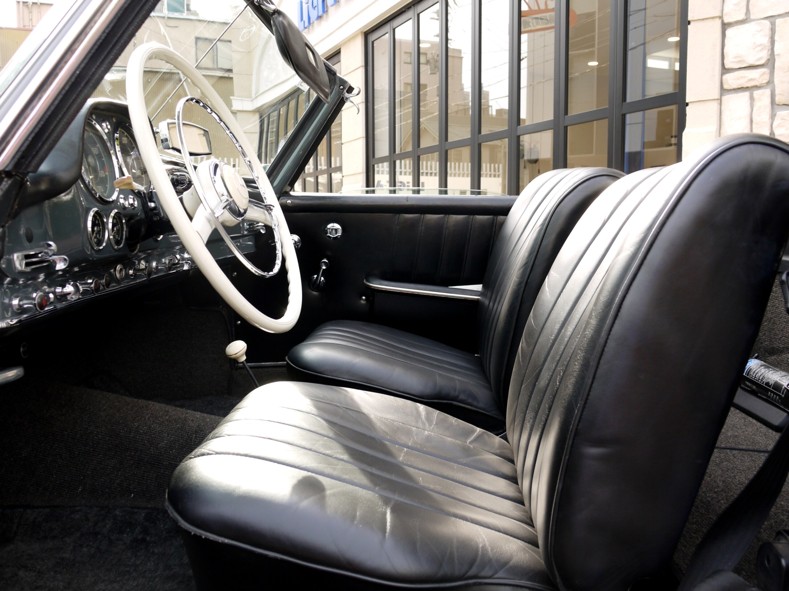 1960 Mercedes Benz 190SL — Photo 10 / 12