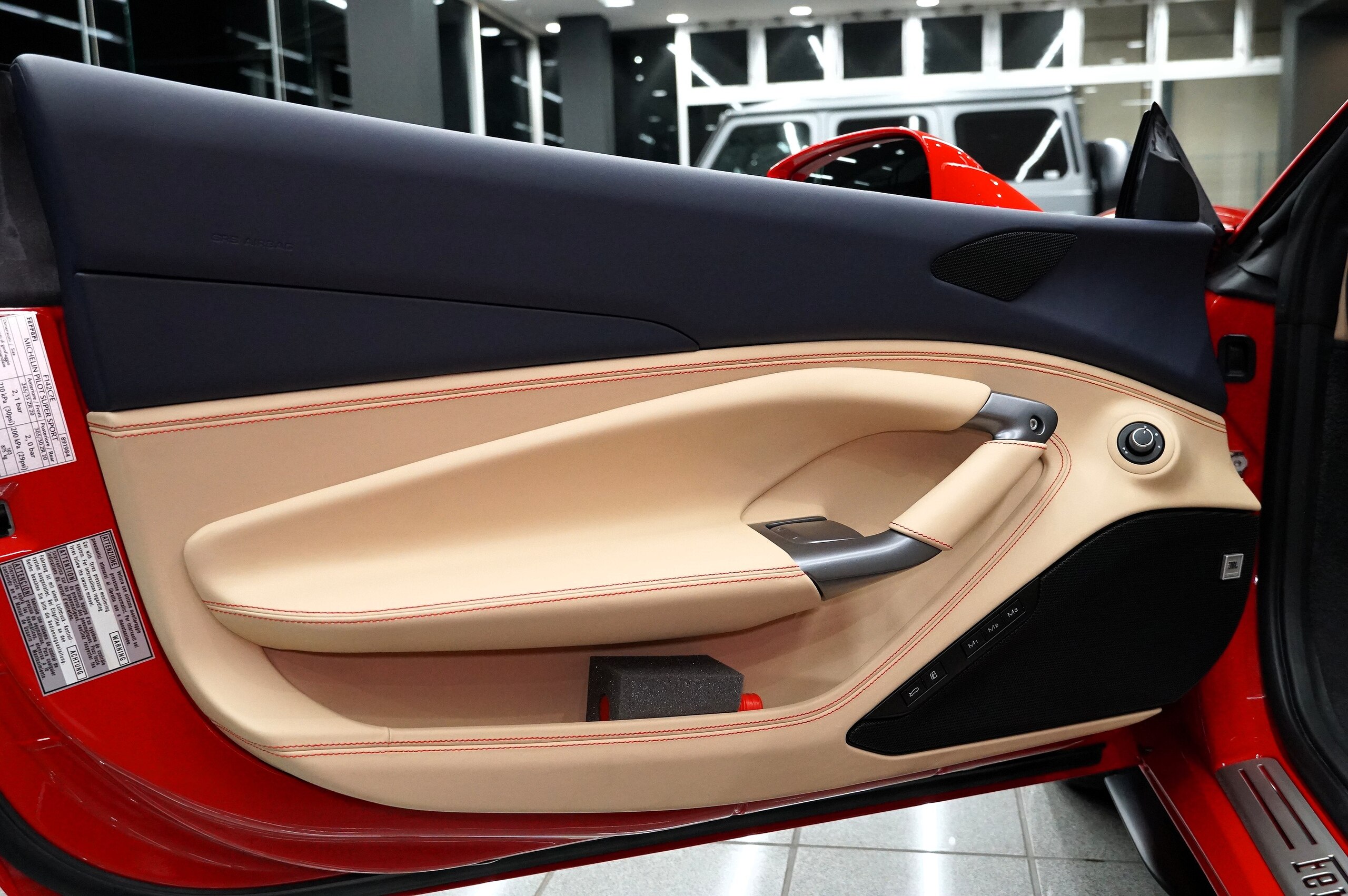 2022 Ferrari F8 Spider — Photo 37 / 52