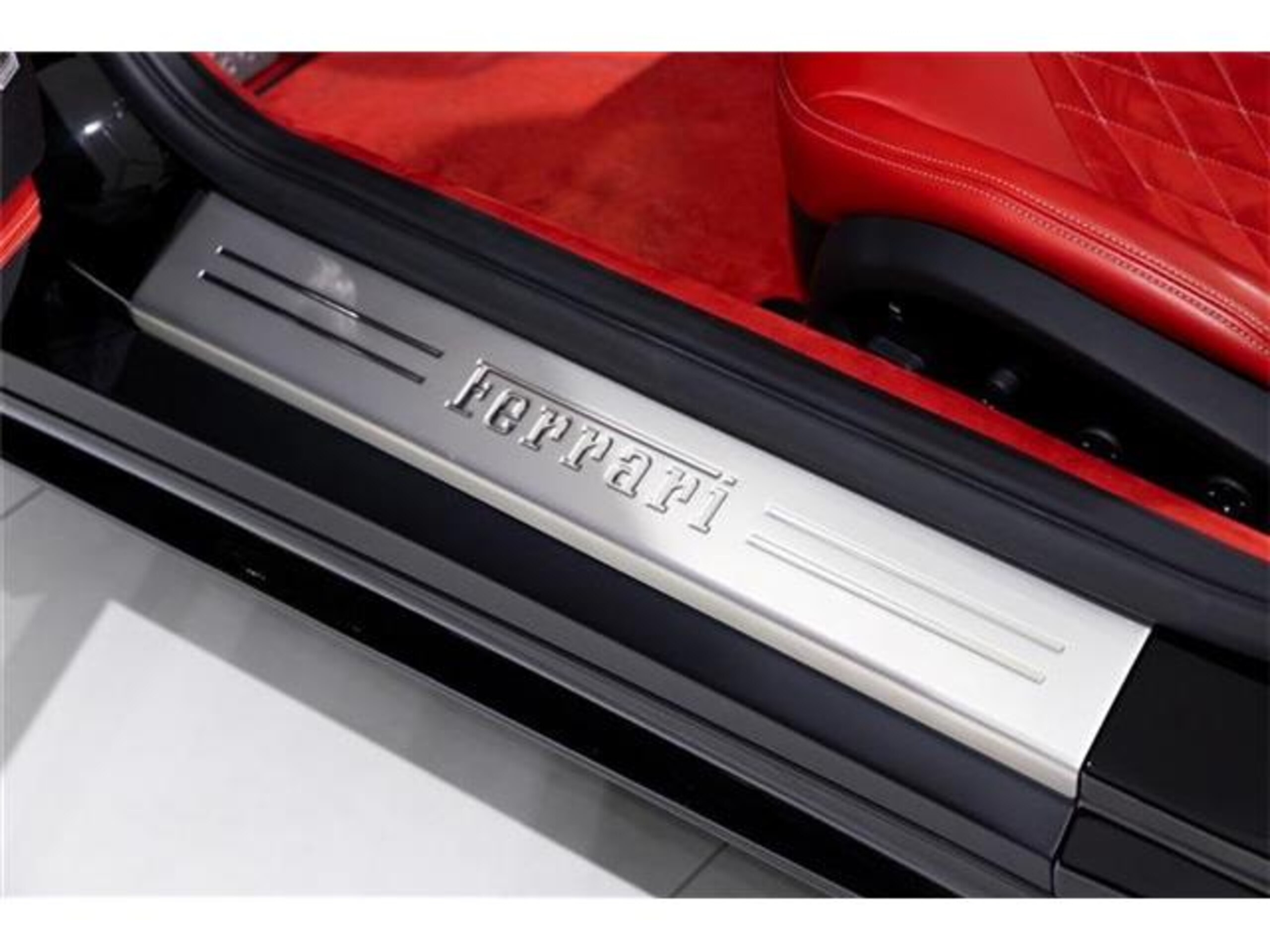 2020 Ferrari 812GTS — Photo 9 / 18