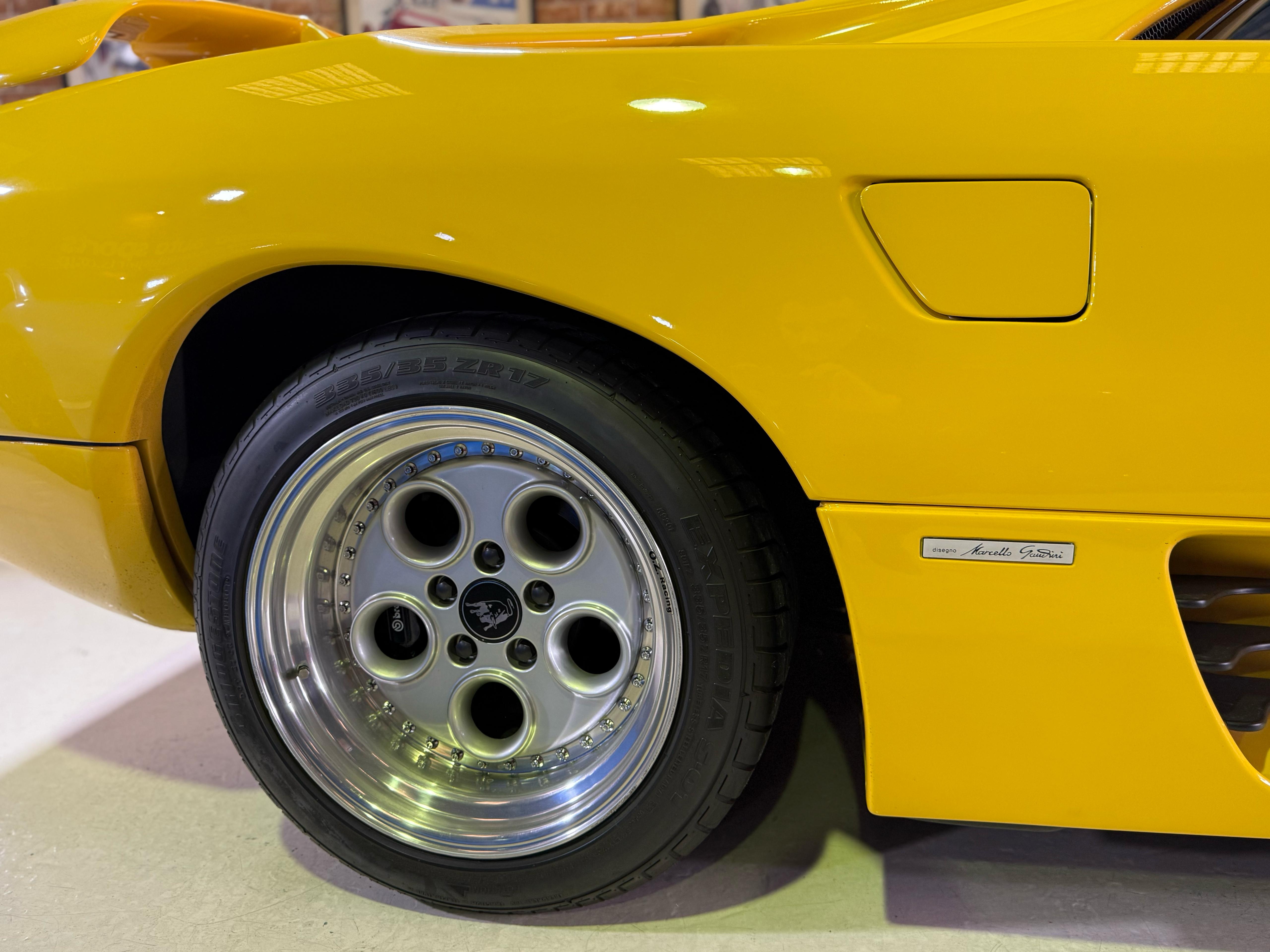 1993 Lamborghini Diablo VT — Photo 8 / 13