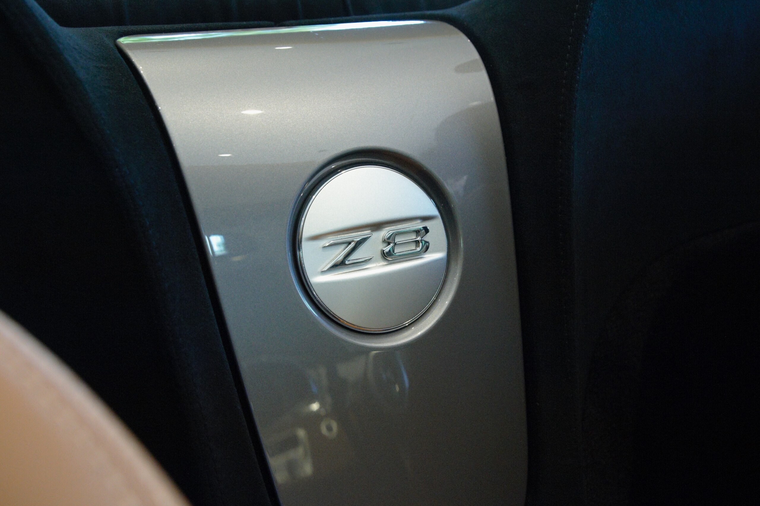 2000 BMW Z8 — Photo 17 / 18