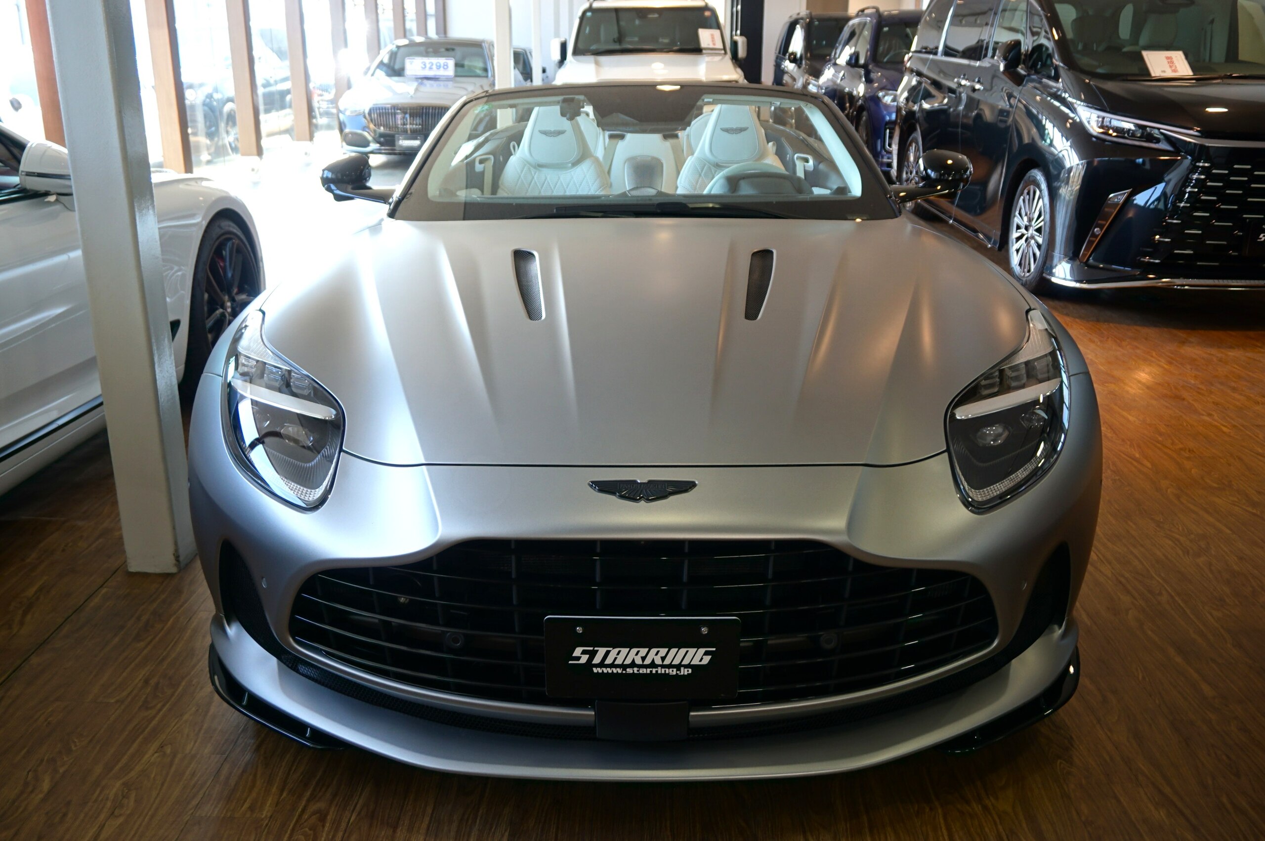 2024 Aston Martin DB12 Volante — Photo 36 / 45