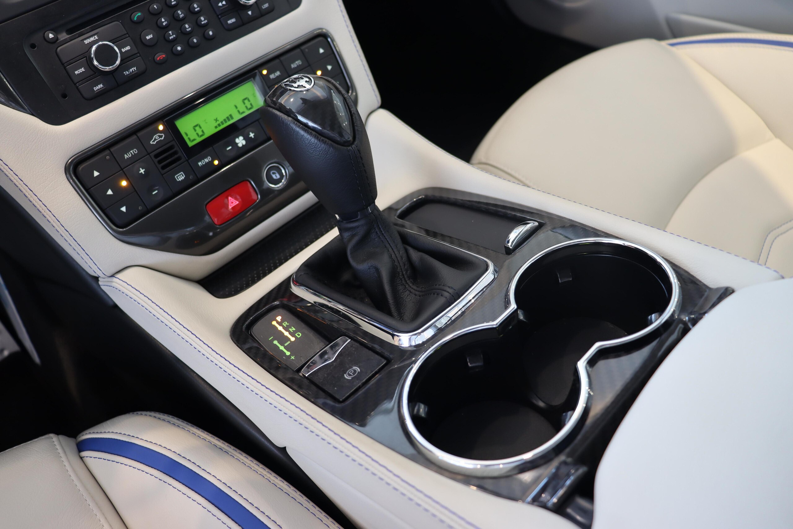 2016 Maserati GranTurismo Sport — Photo 13 / 23