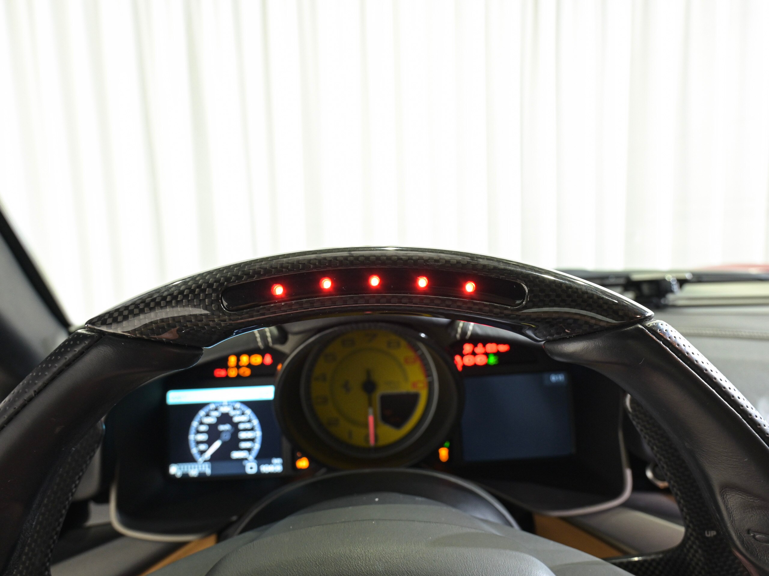 2013 Ferrari F12 Berlinetta — Photo 27 / 35