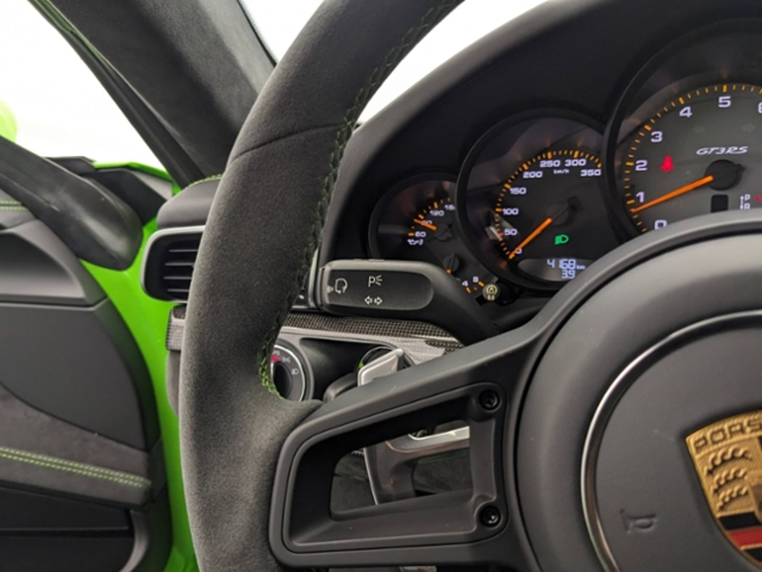 2019 Porsche 911 GT3 RS — Photo 21 / 39