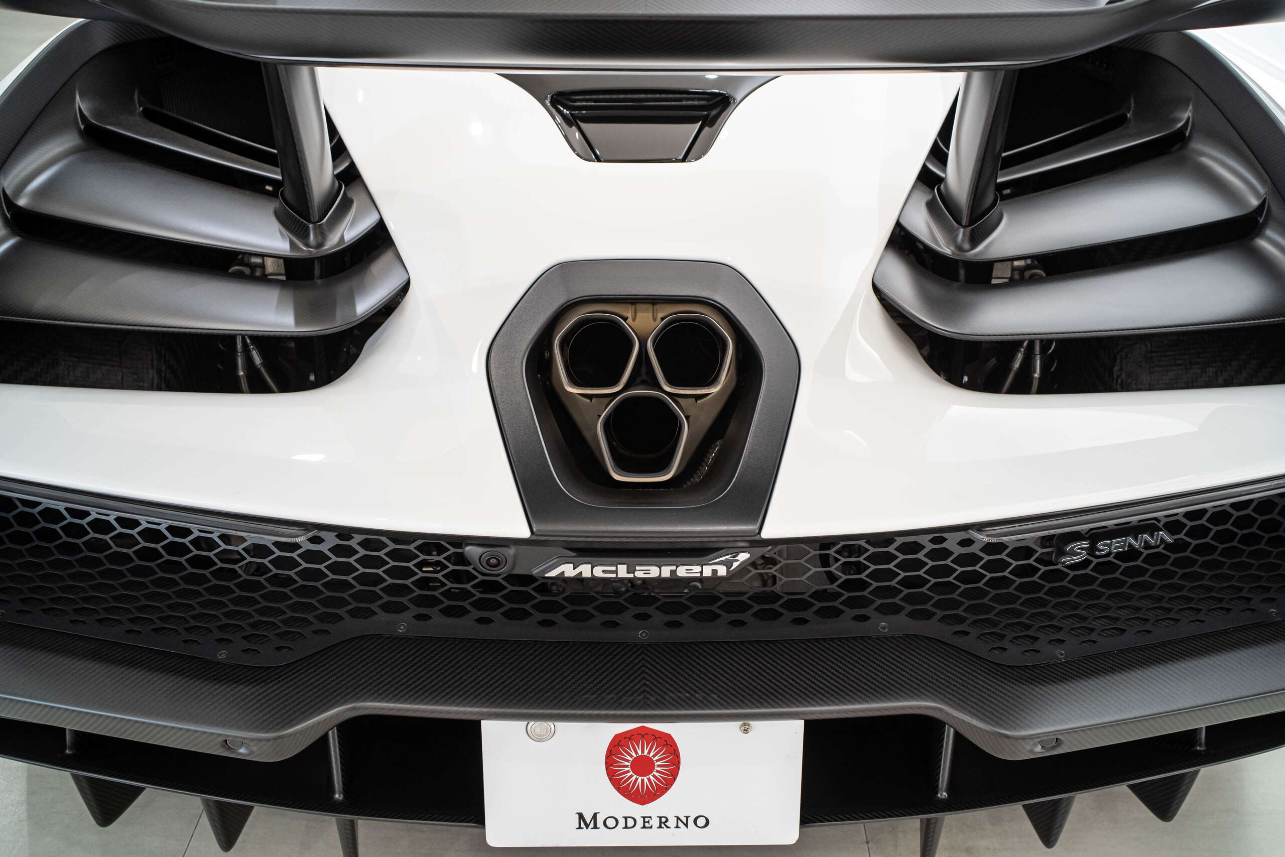 2019 McLaren Senna — Photo 18 / 18