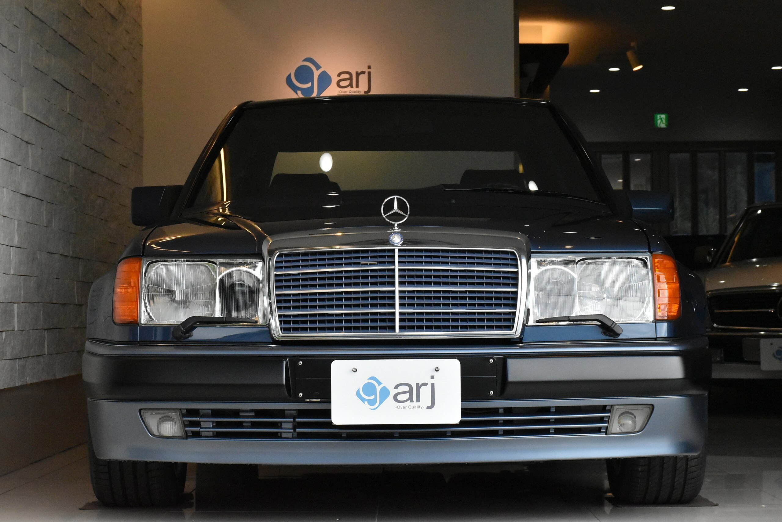 1992 Mercedes Benz 500E WDB1240361B871011 for sale in Japan