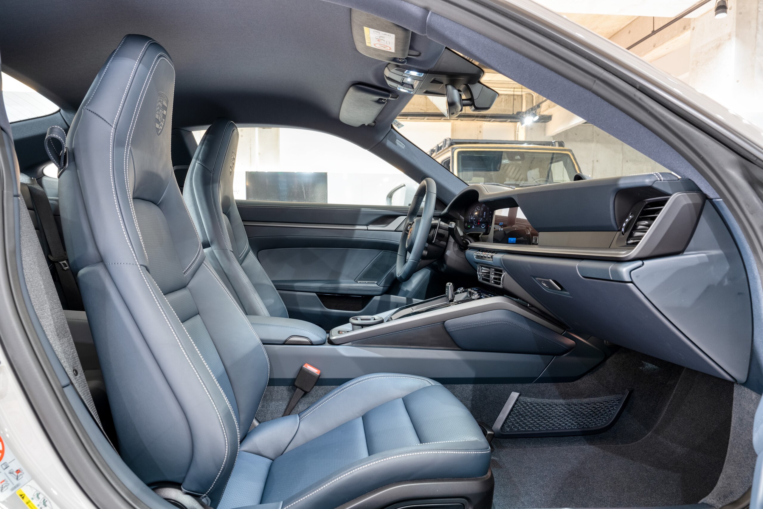 2024 Porsche 911 Carrera — Photo 16 / 21