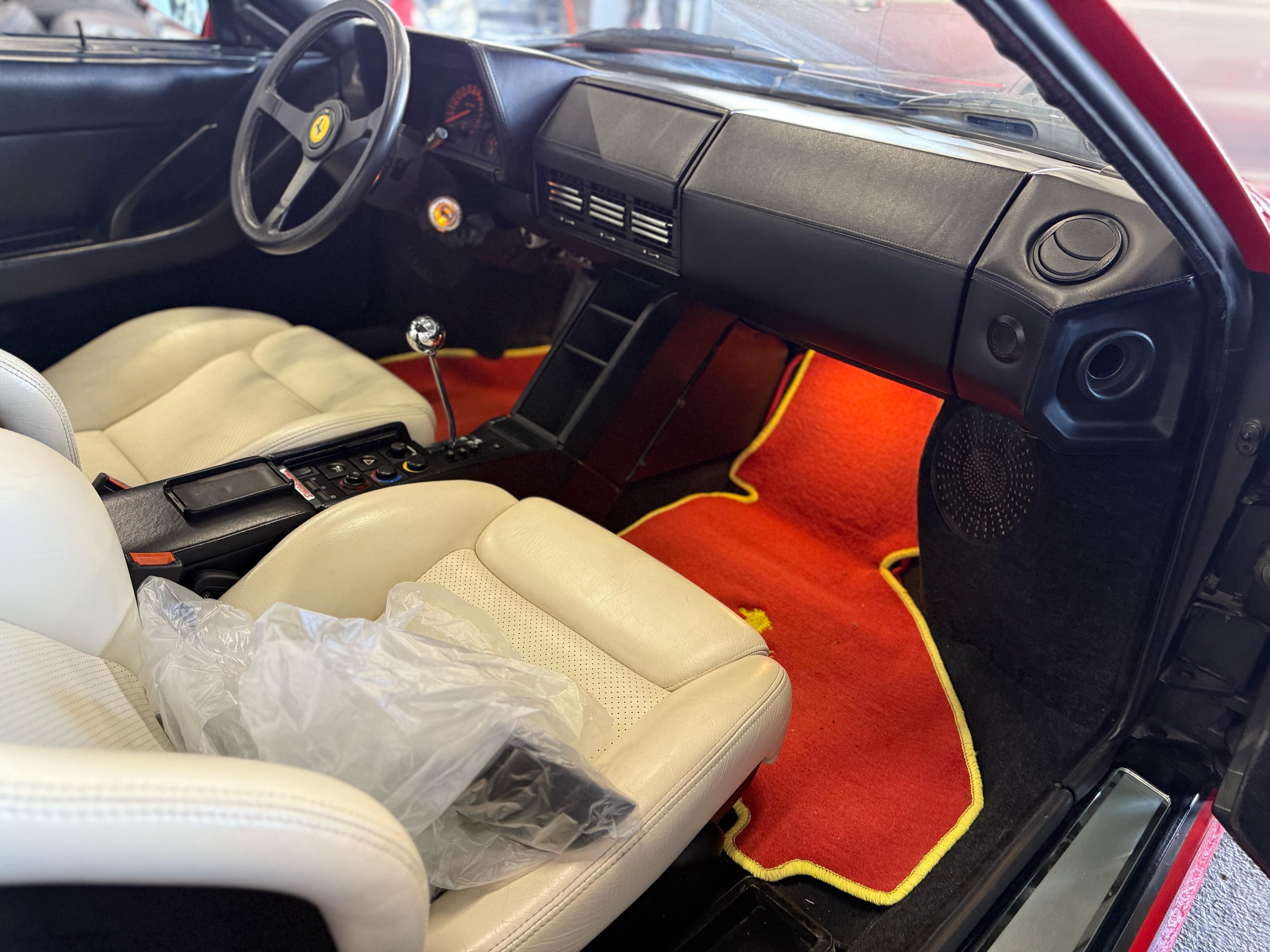 1987 Ferrari Testarossa — Photo 14 / 23