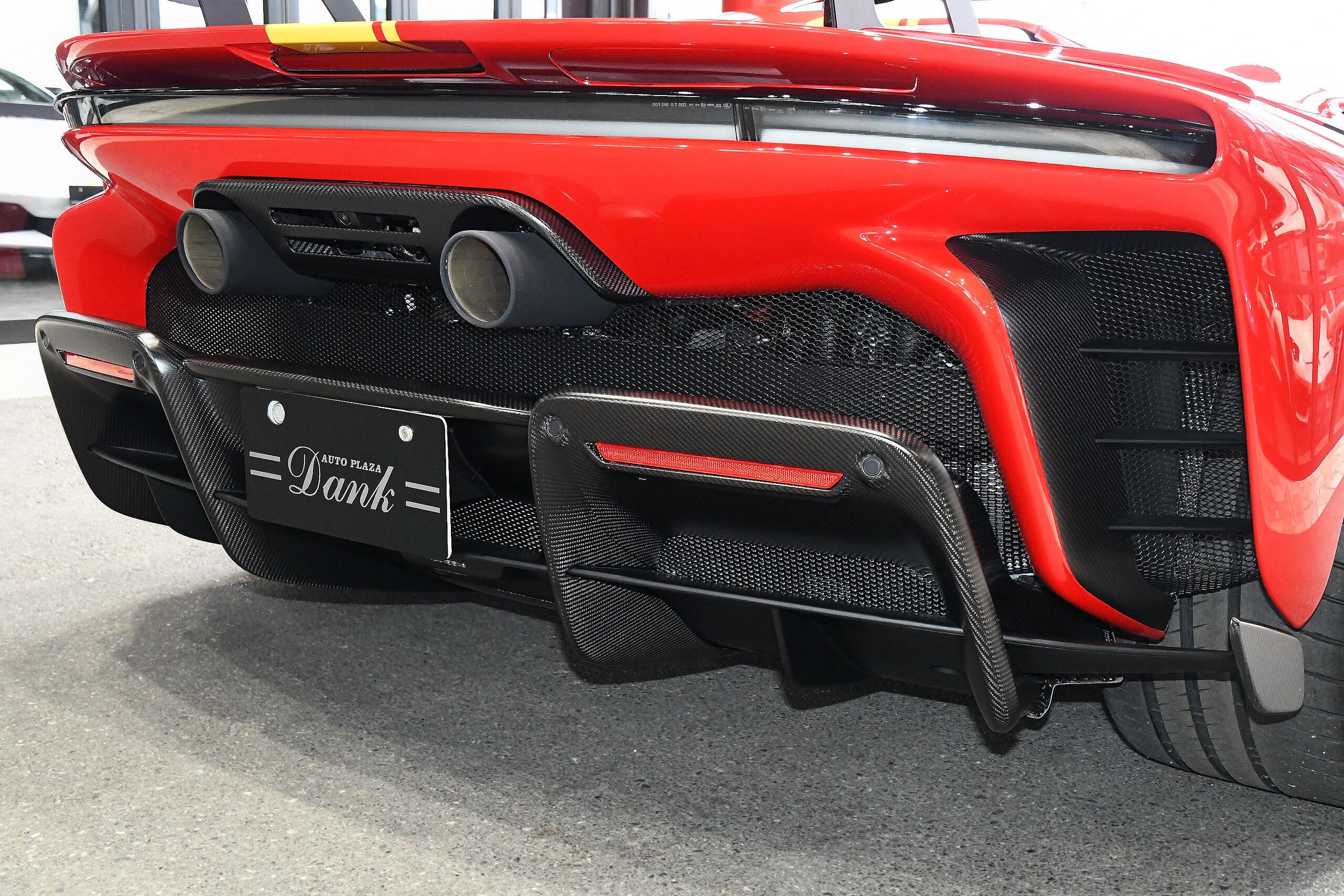 2026 Ferrari SF90 XX Stradale Tailor Made — Photo 18 / 63
