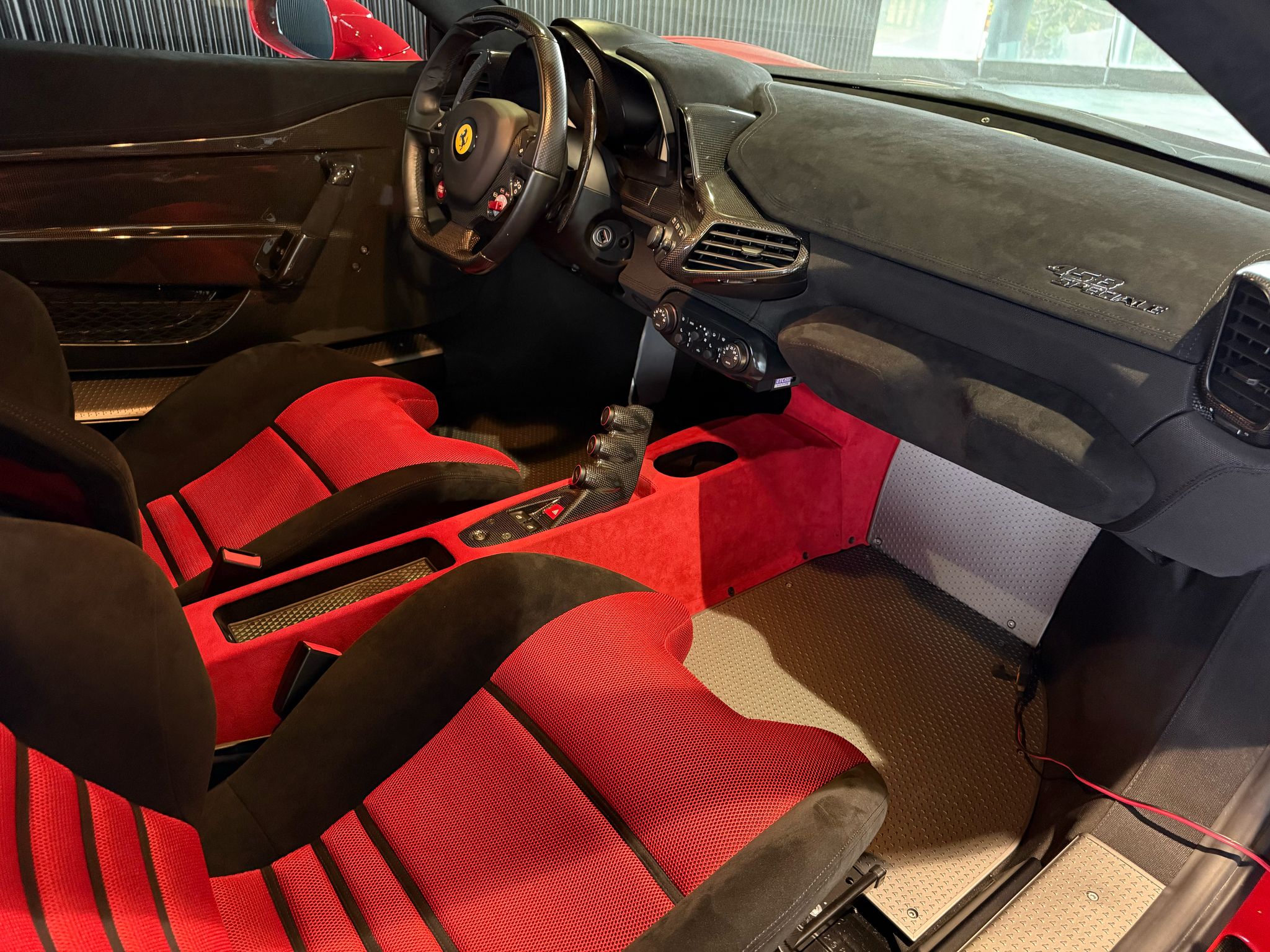 2015 Ferrari 458 Speciale — Photo 7 / 11