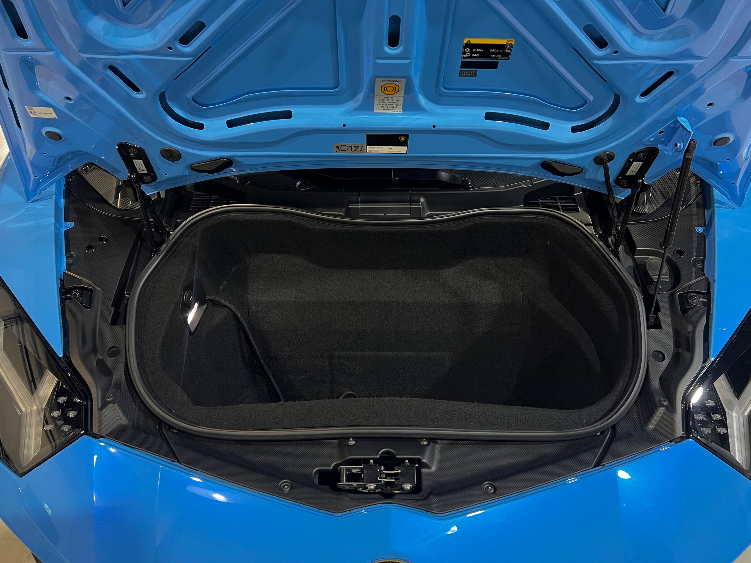 2017 Lamborghini Aventador S — Photo 15 / 15