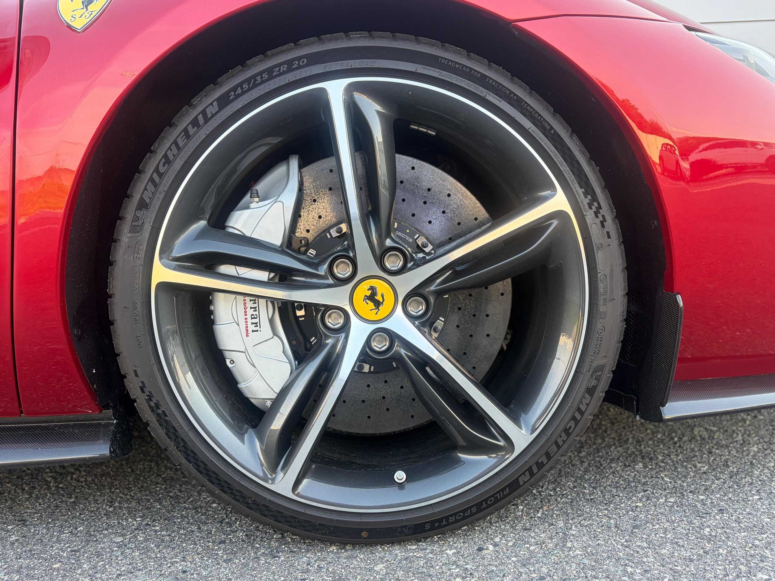 2025 Ferrari 296GTB — Photo 11 / 33