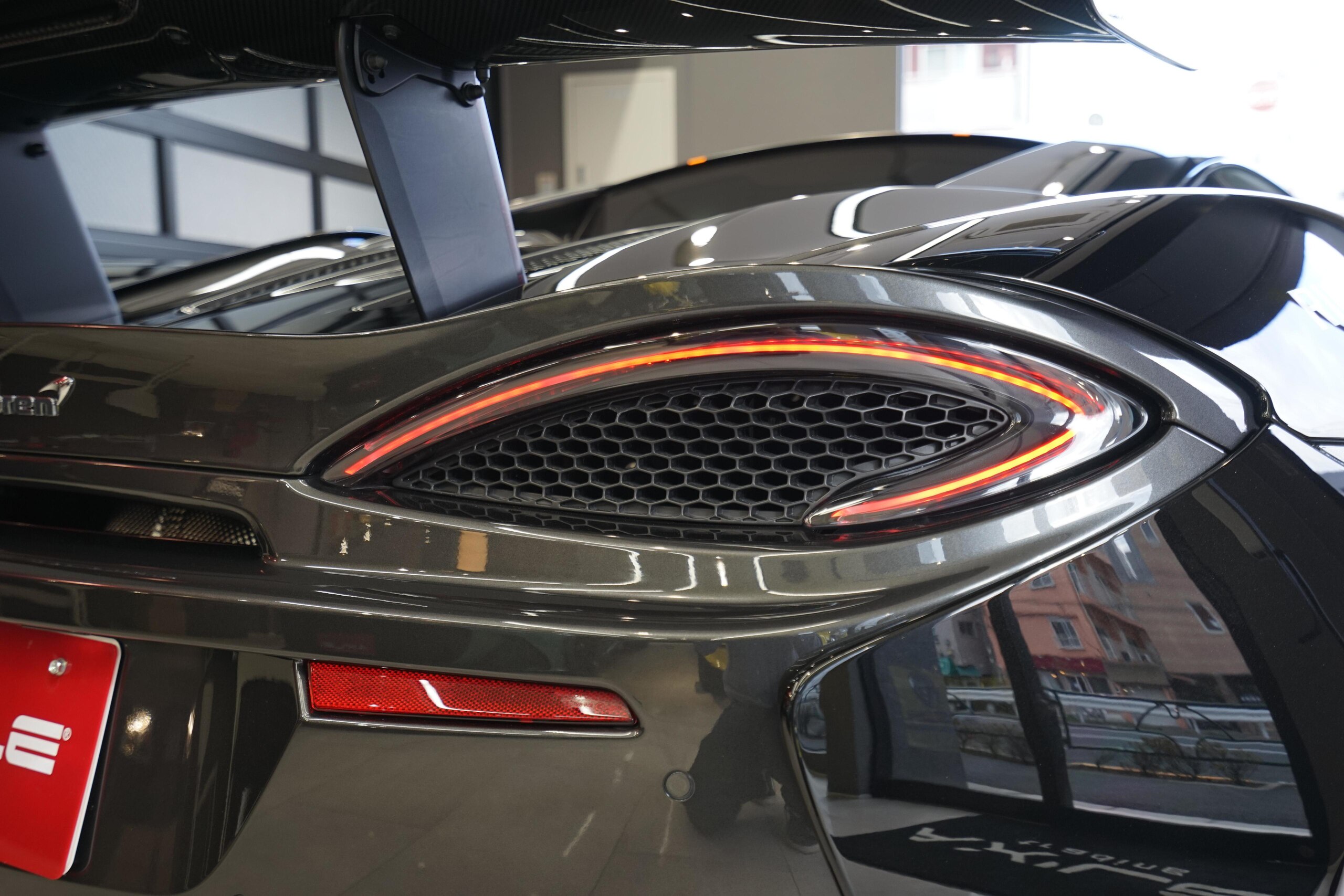 2020 McLaren 620R — Photo 15 / 18