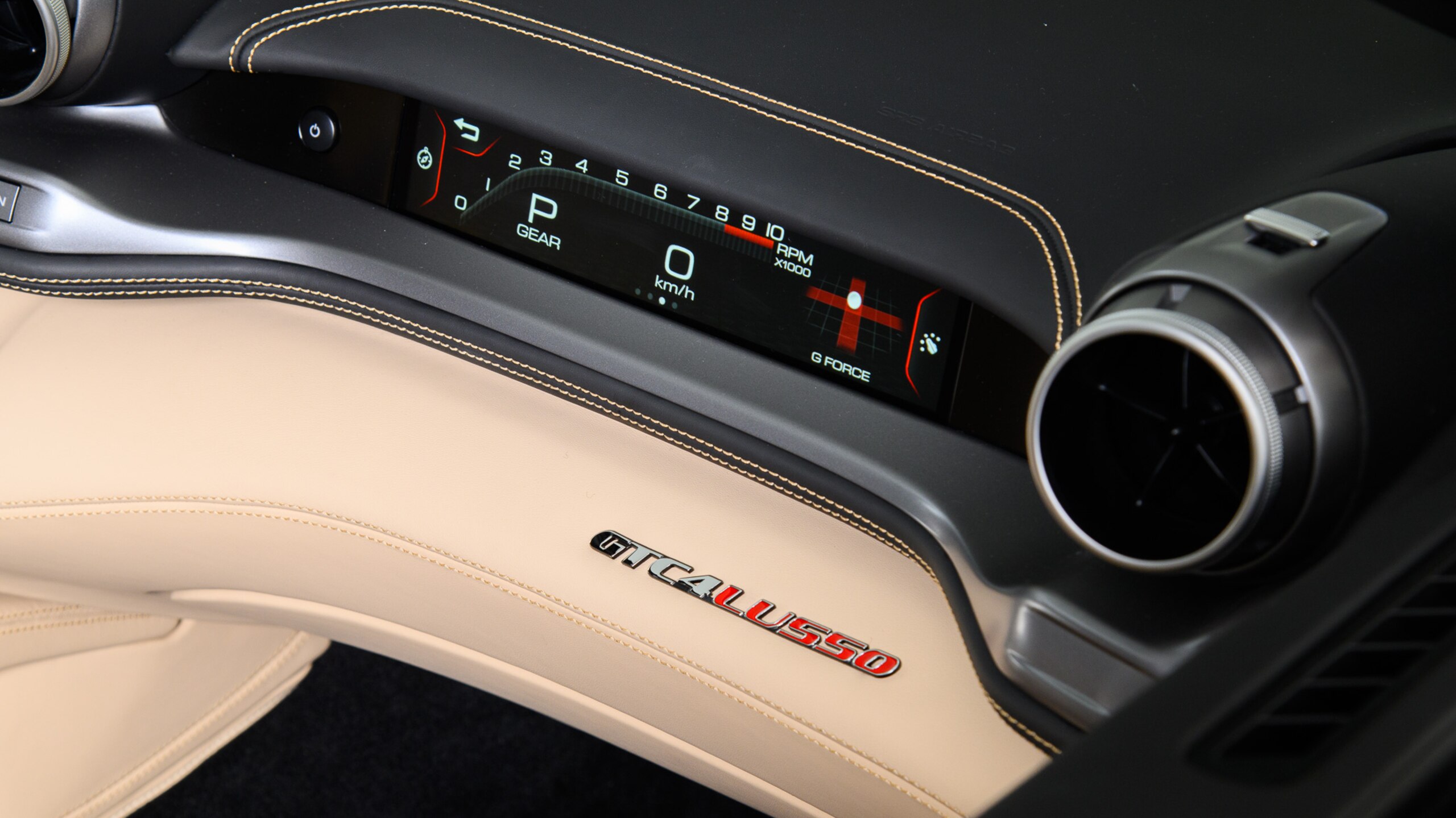 2020 Ferrari GTC4Lusso — Photo 9 / 24