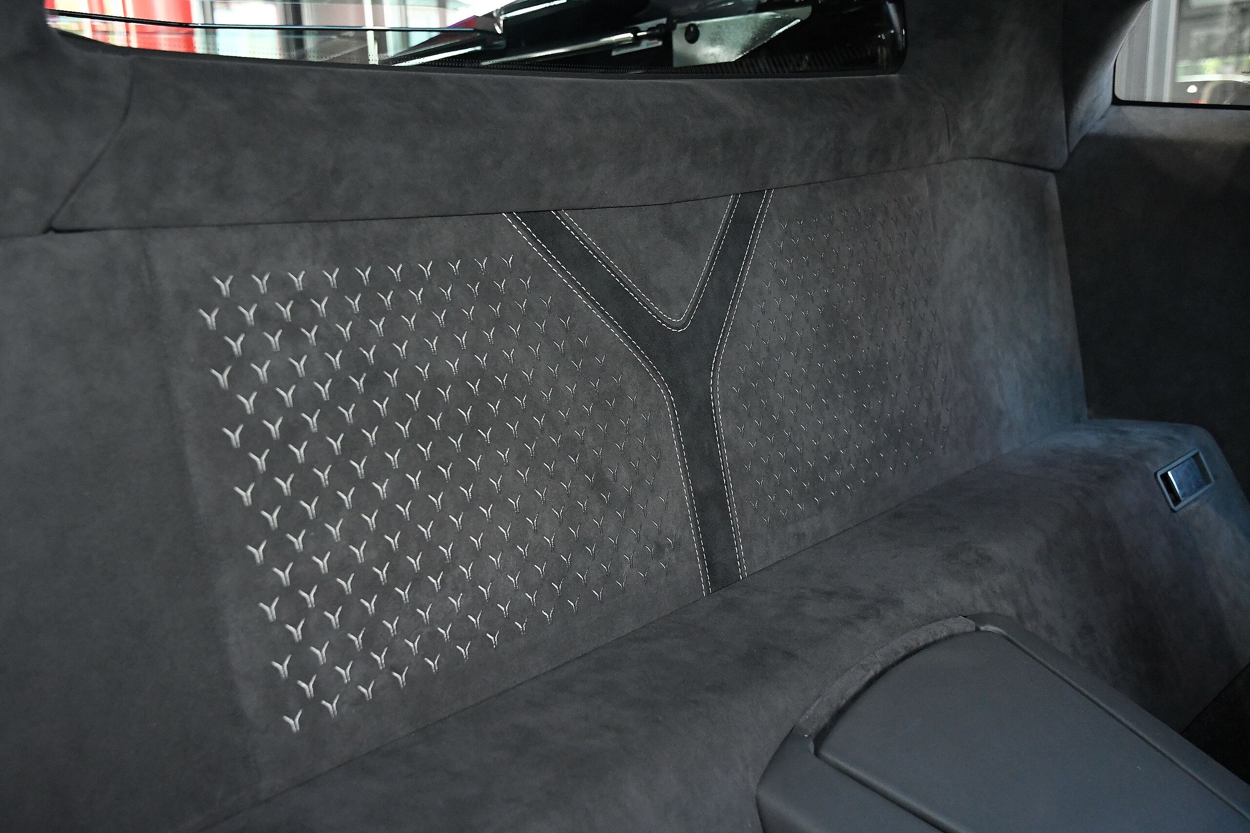 2022 Lamborghini Aventador Roadster LP780-4 Ultimae — Photo 27 / 55