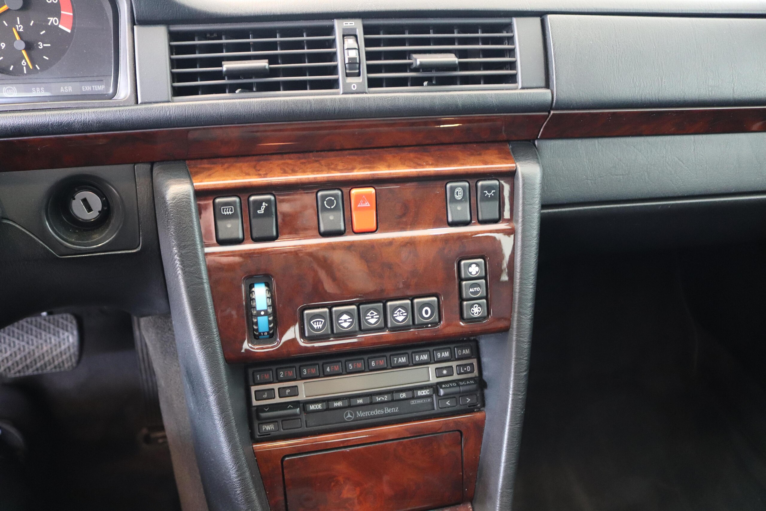 1992 Mercedes Benz 500E 6.0 AMG — Photo 15 / 21
