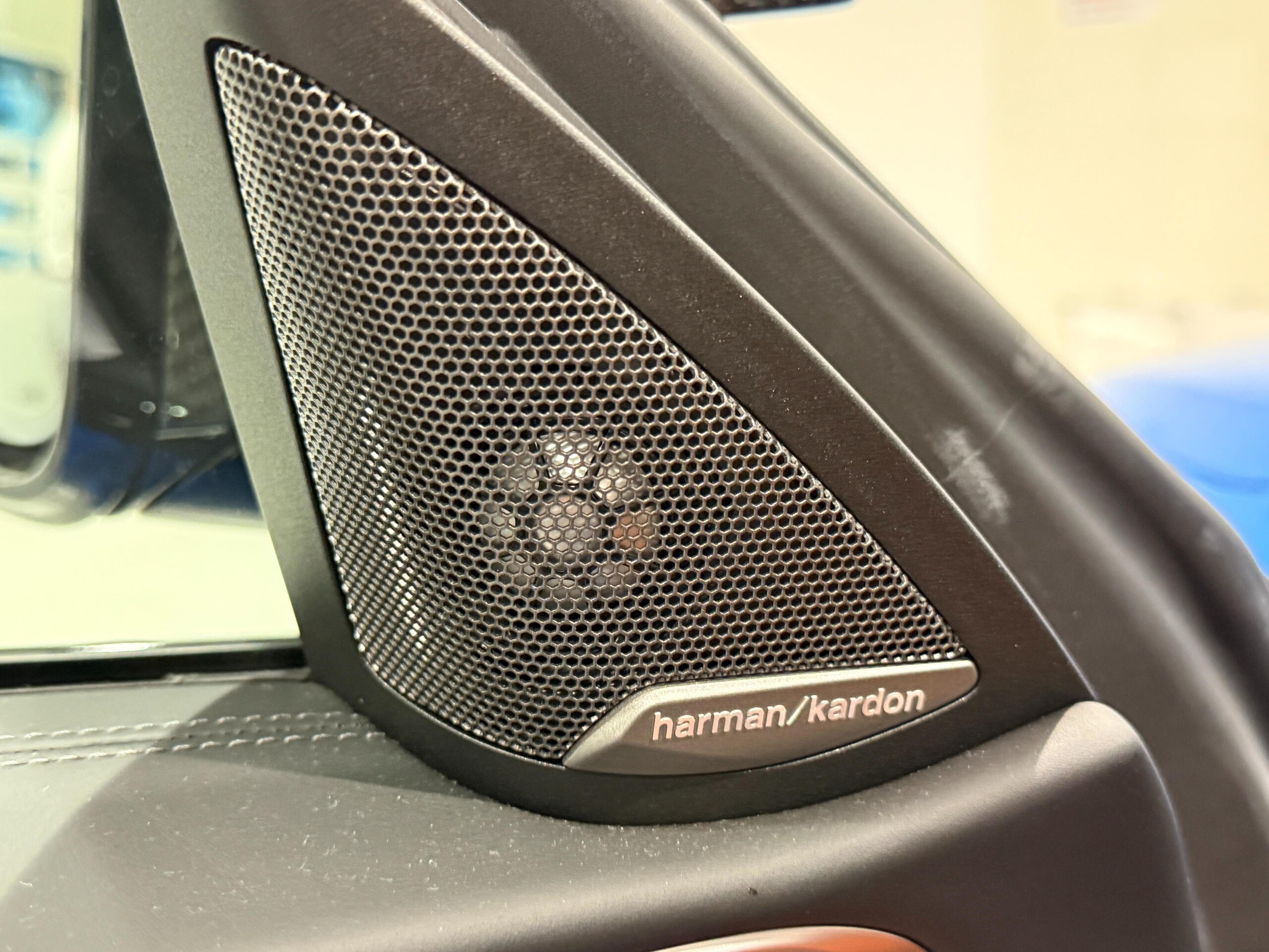 2022 BMW M4 Competition — Photo 9 / 26