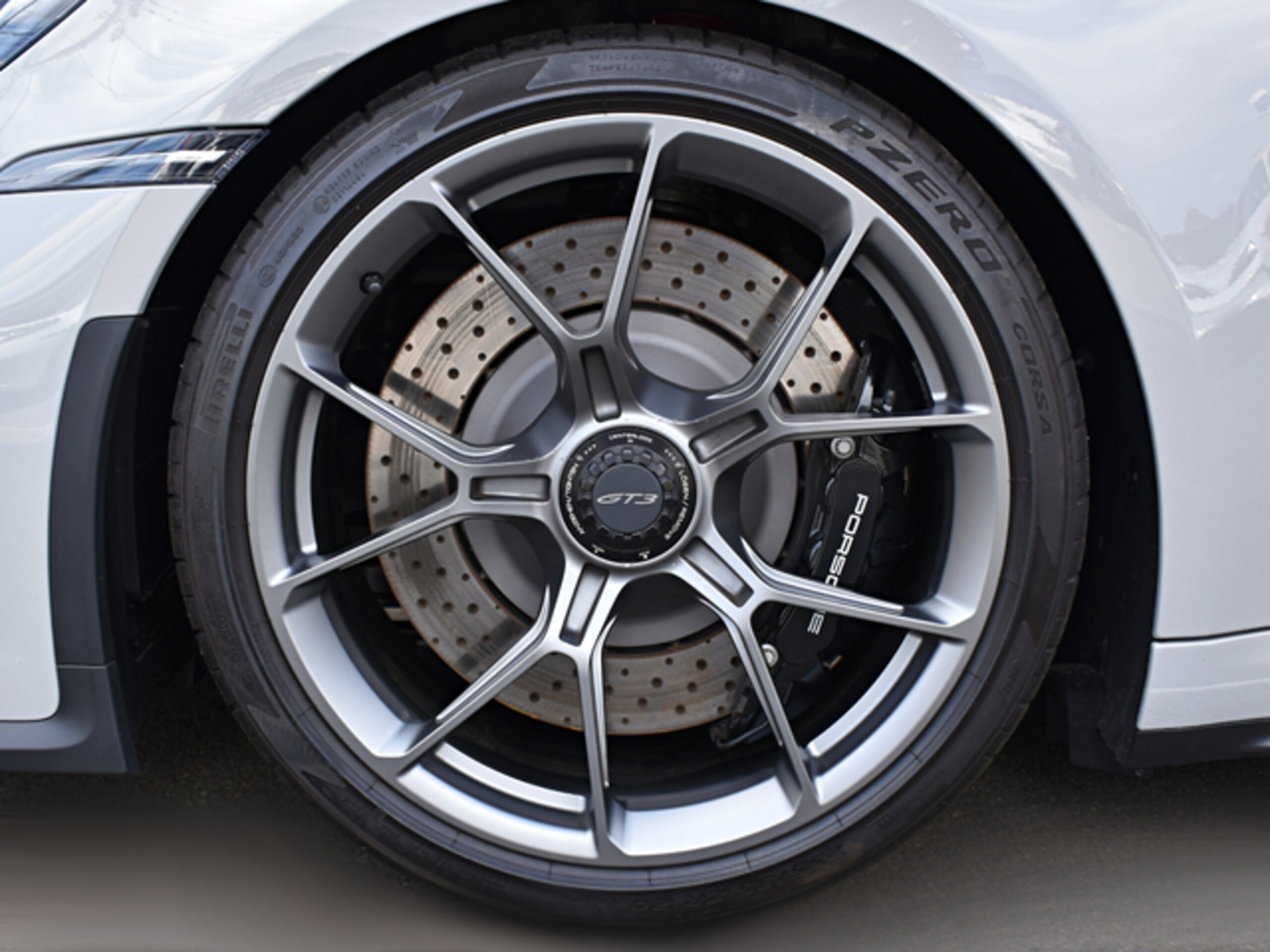 2022 Porsche 911 GT3 — Photo 15 / 16