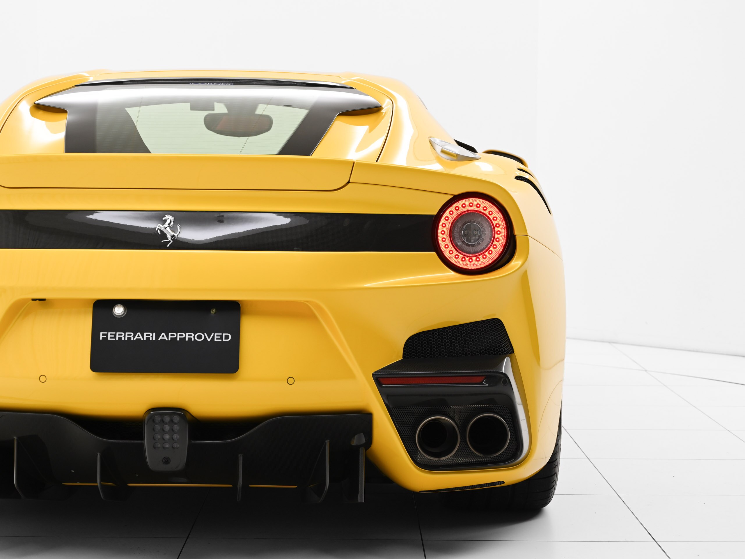 2016 Ferrari F12tdf — Photo 15 / 16