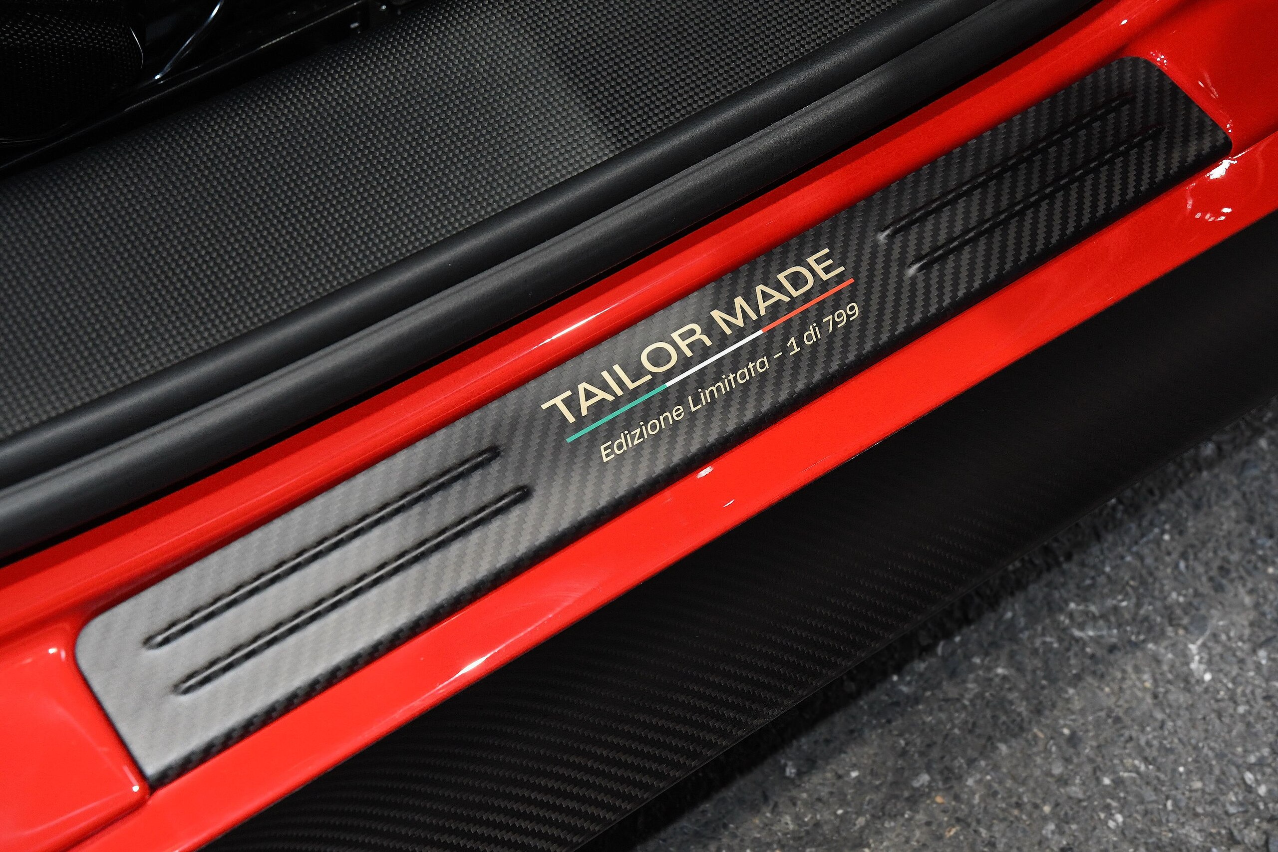 2026 Ferrari SF90 XX Stradale Tailor Made — Photo 36 / 63
