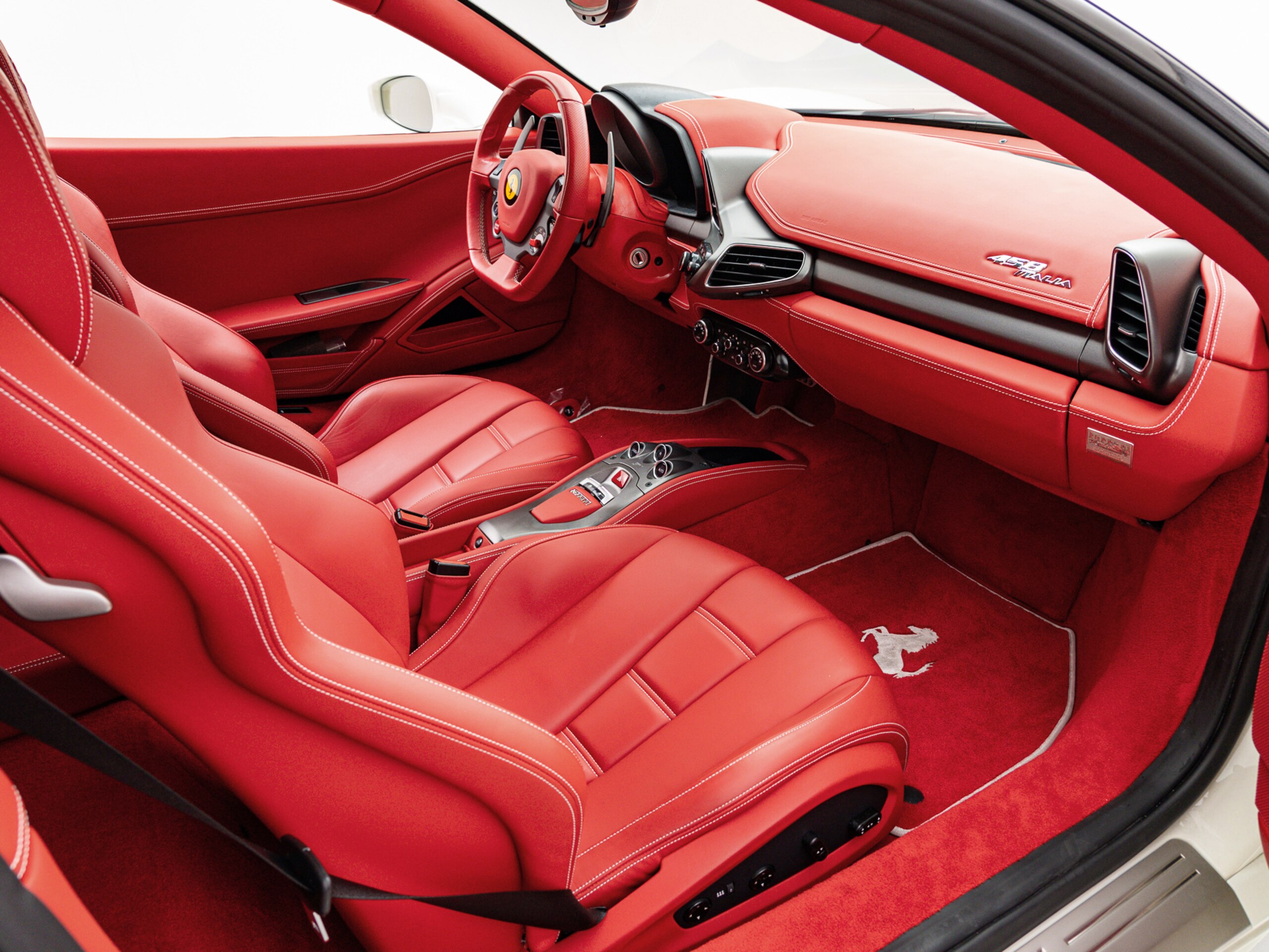 2010 Ferrari 458 Italia F1 DCT — Photo 14 / 22