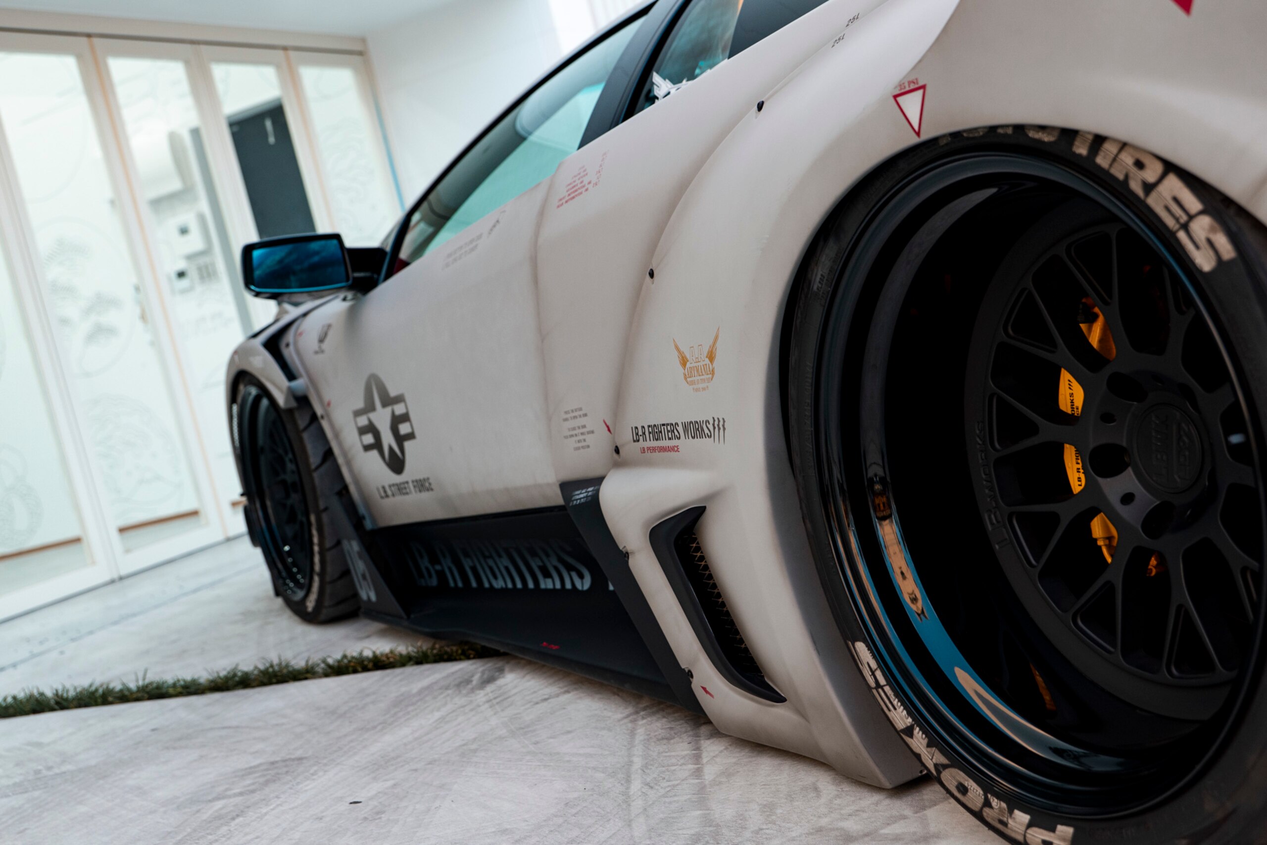 2005 Lamborghini Murcielago — Photo 8 / 25