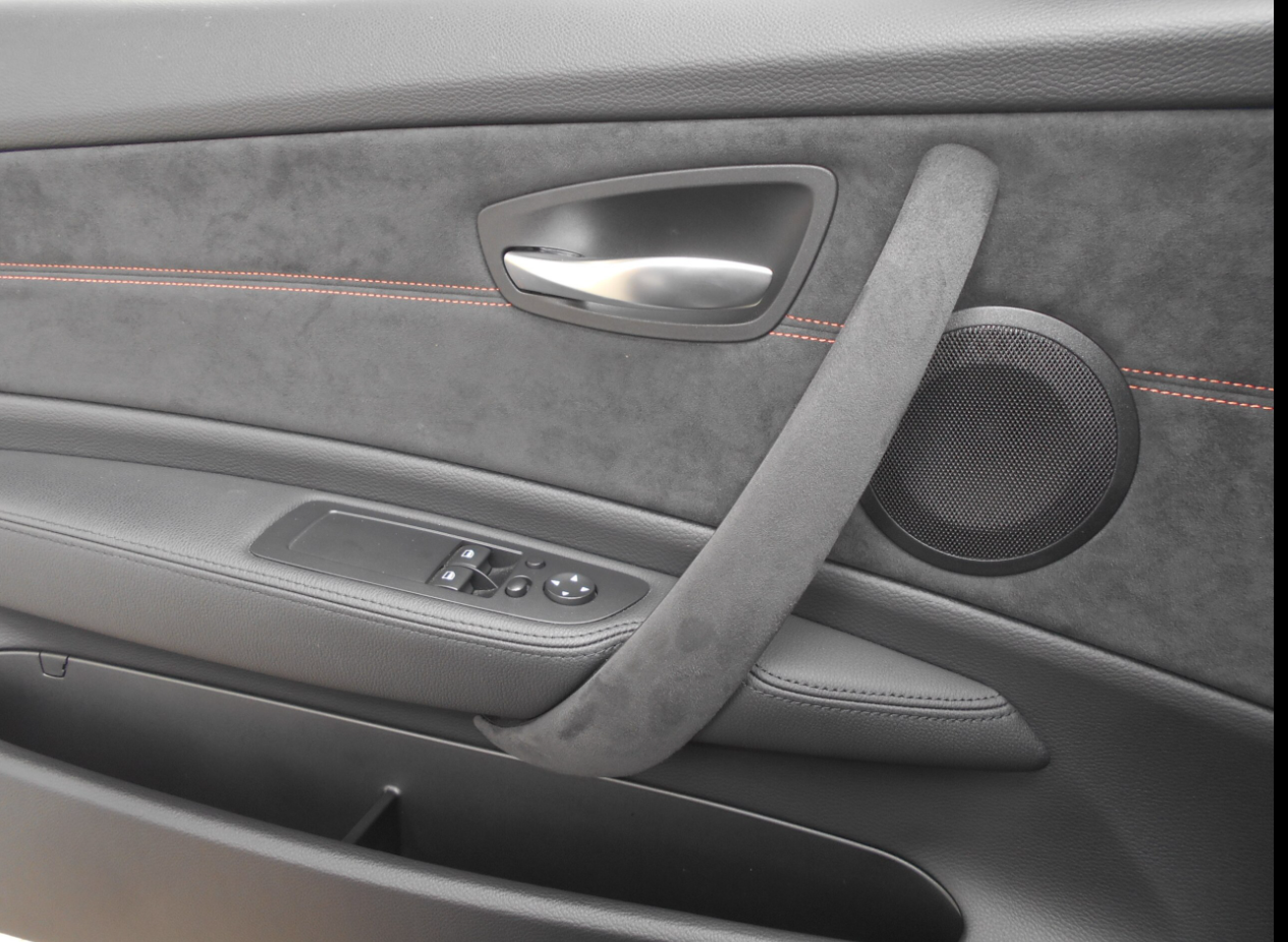 2011 BMW 1M Coupe — Photo 18 / 21