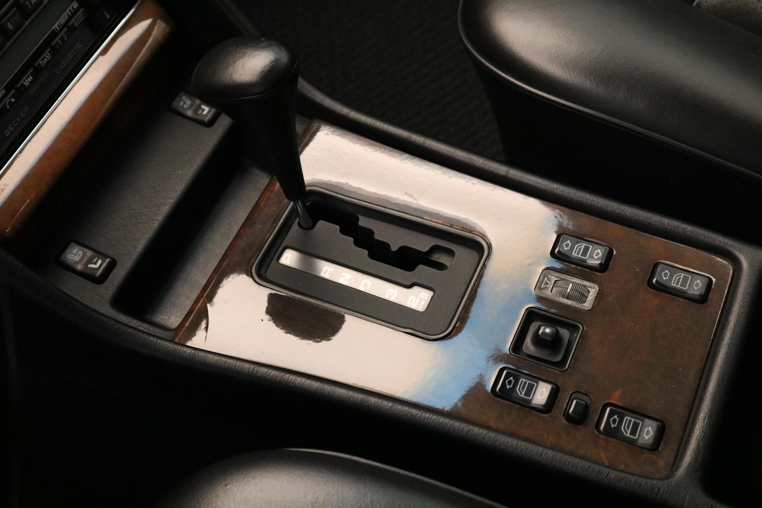 1989 Mercedes Benz 560SEC — Photo 9 / 14