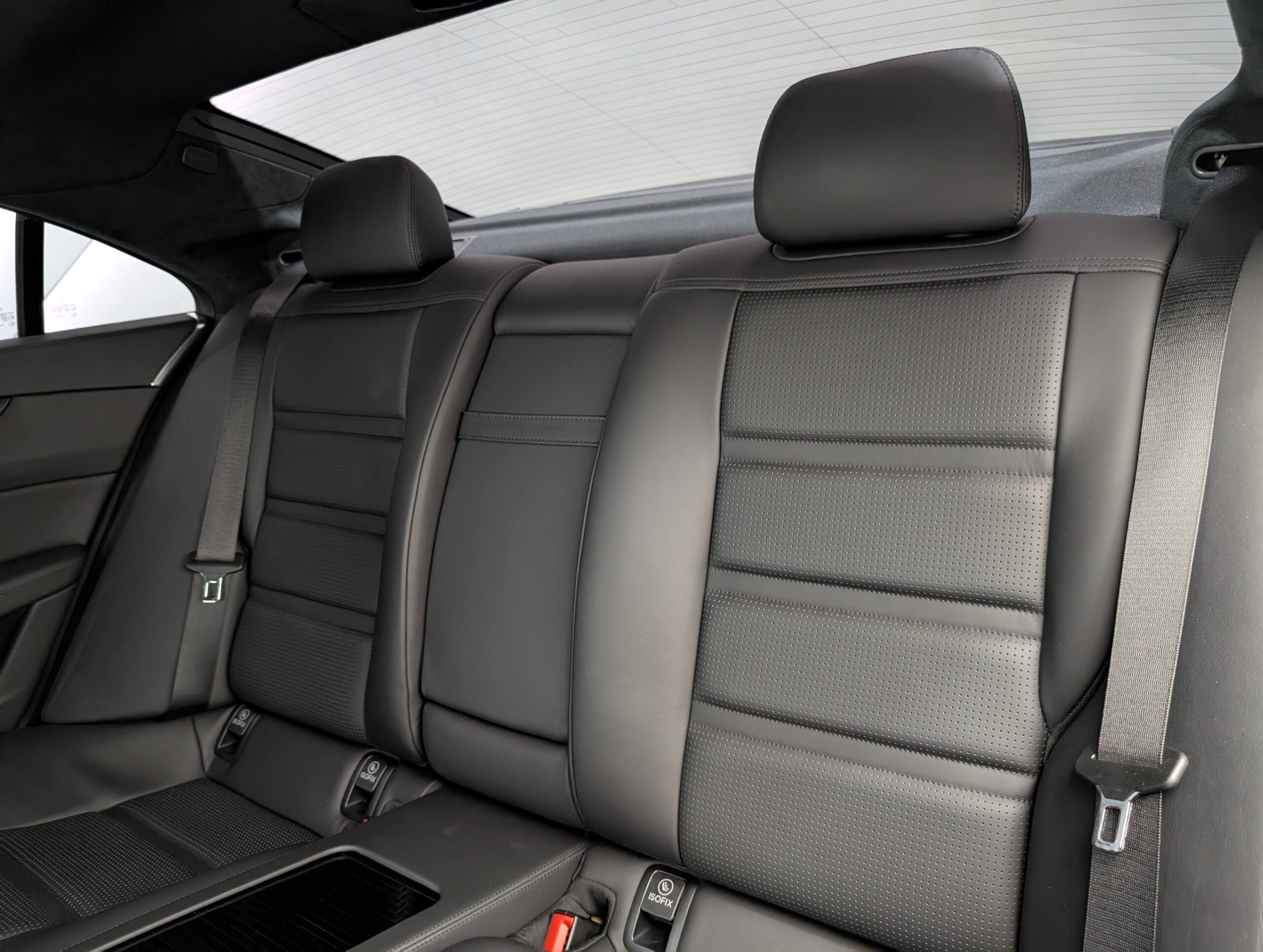 2012 Mercedes Benz CLS63 AMG — Photo 15 / 38
