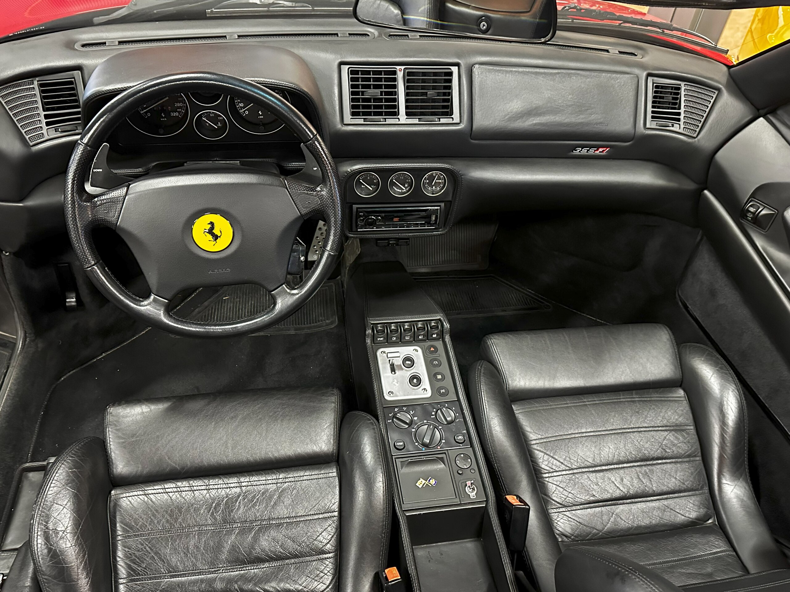 1999 Ferrari F355 GTS — Photo 8 / 19