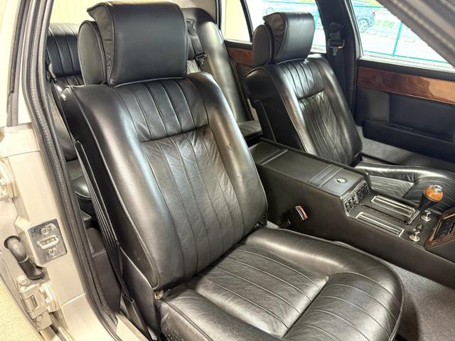 1990 Aston Martin Lagonda — Photo 15 / 20