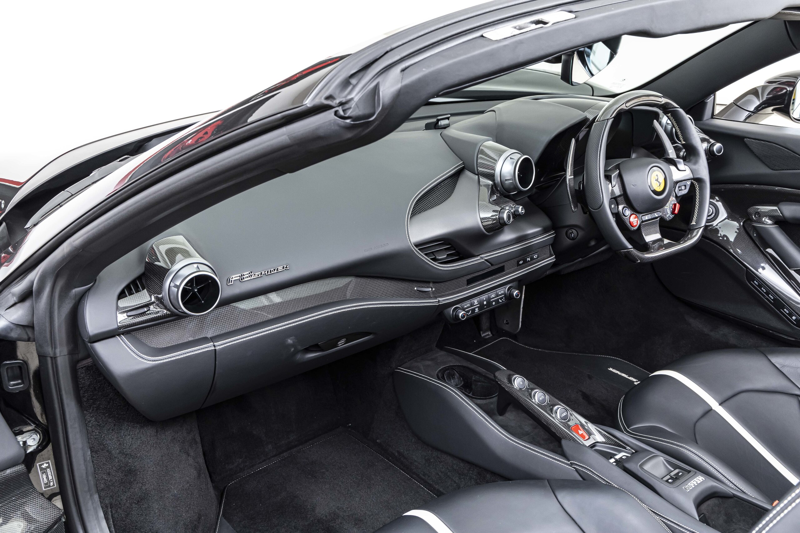 2022 Ferrari F8 Spider — Photo 30 / 32