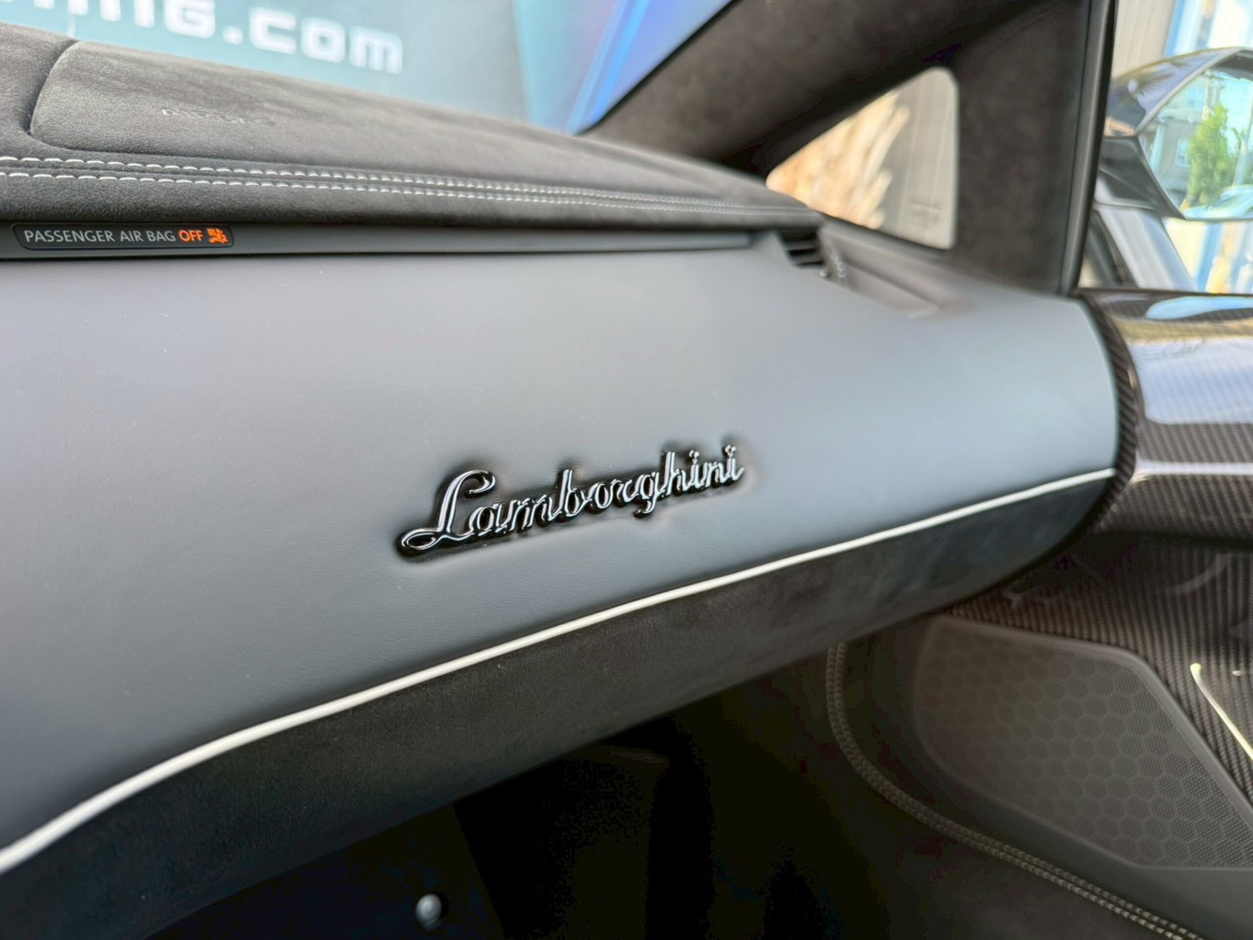 2019 Lamborghini Aventador SVJ — Photo 38 / 41