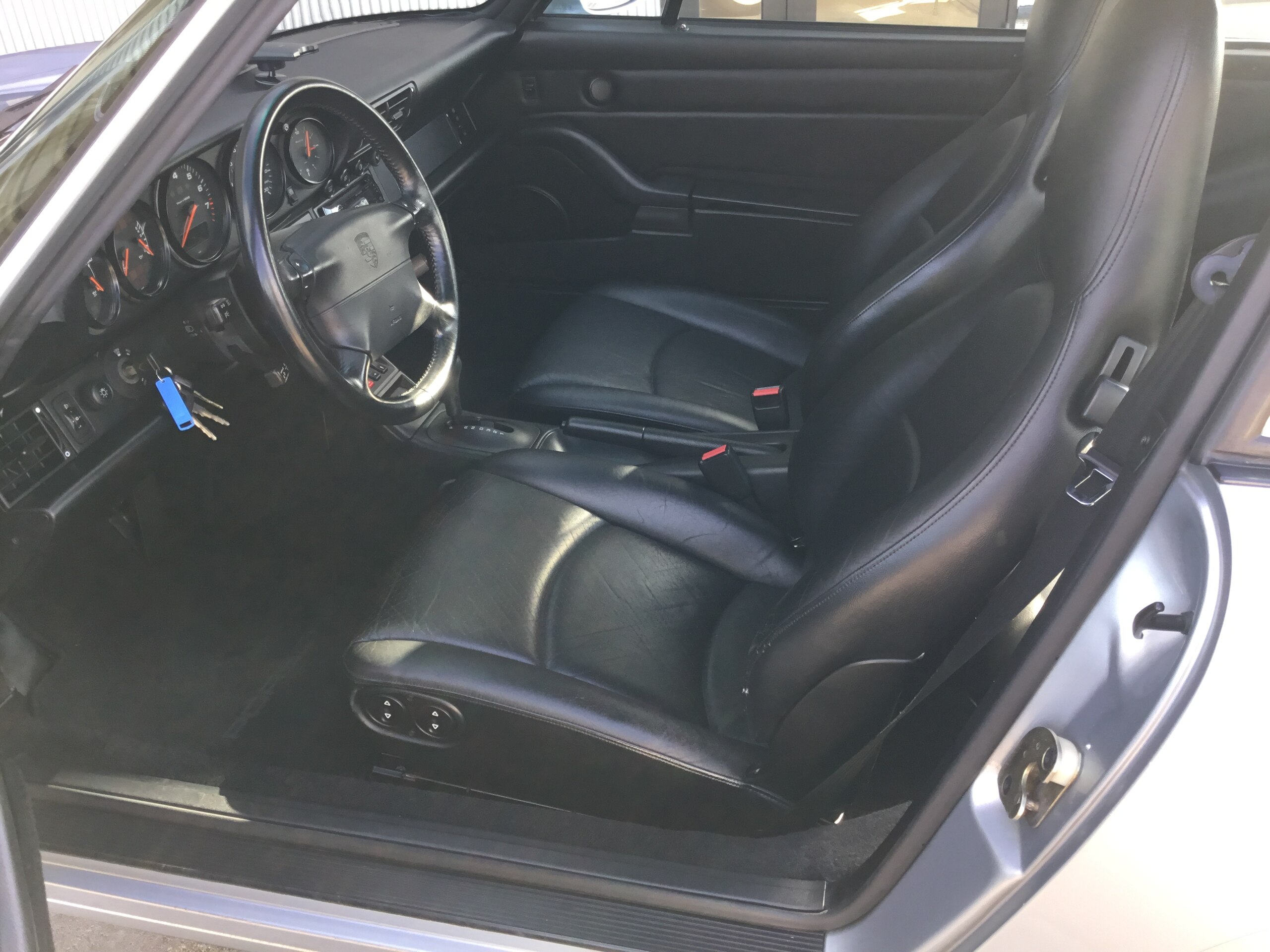 1995 Porsche 911 Carrera — Photo 7 / 12