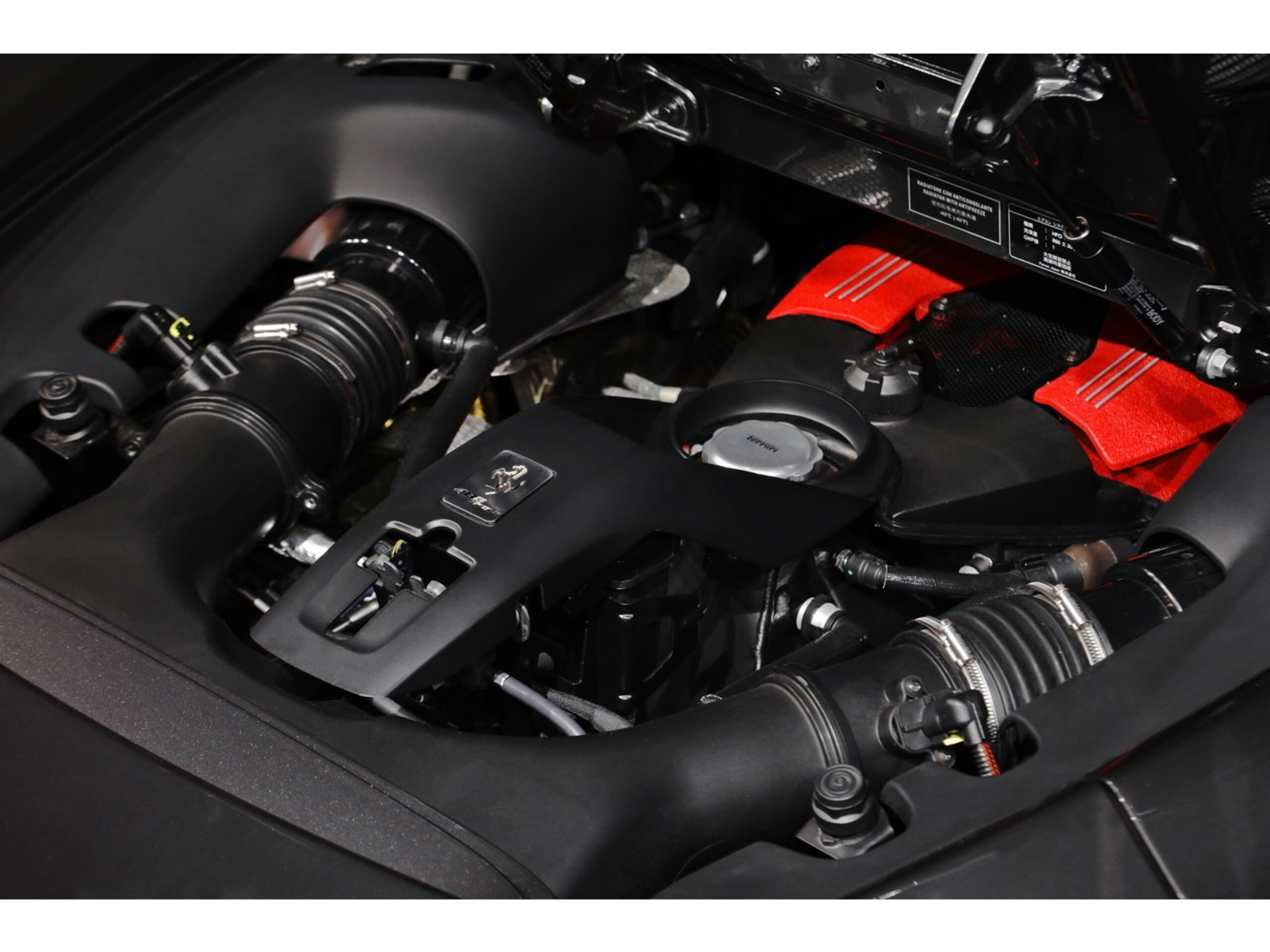 2018 Ferrari 488 Spider — Photo 43 / 65