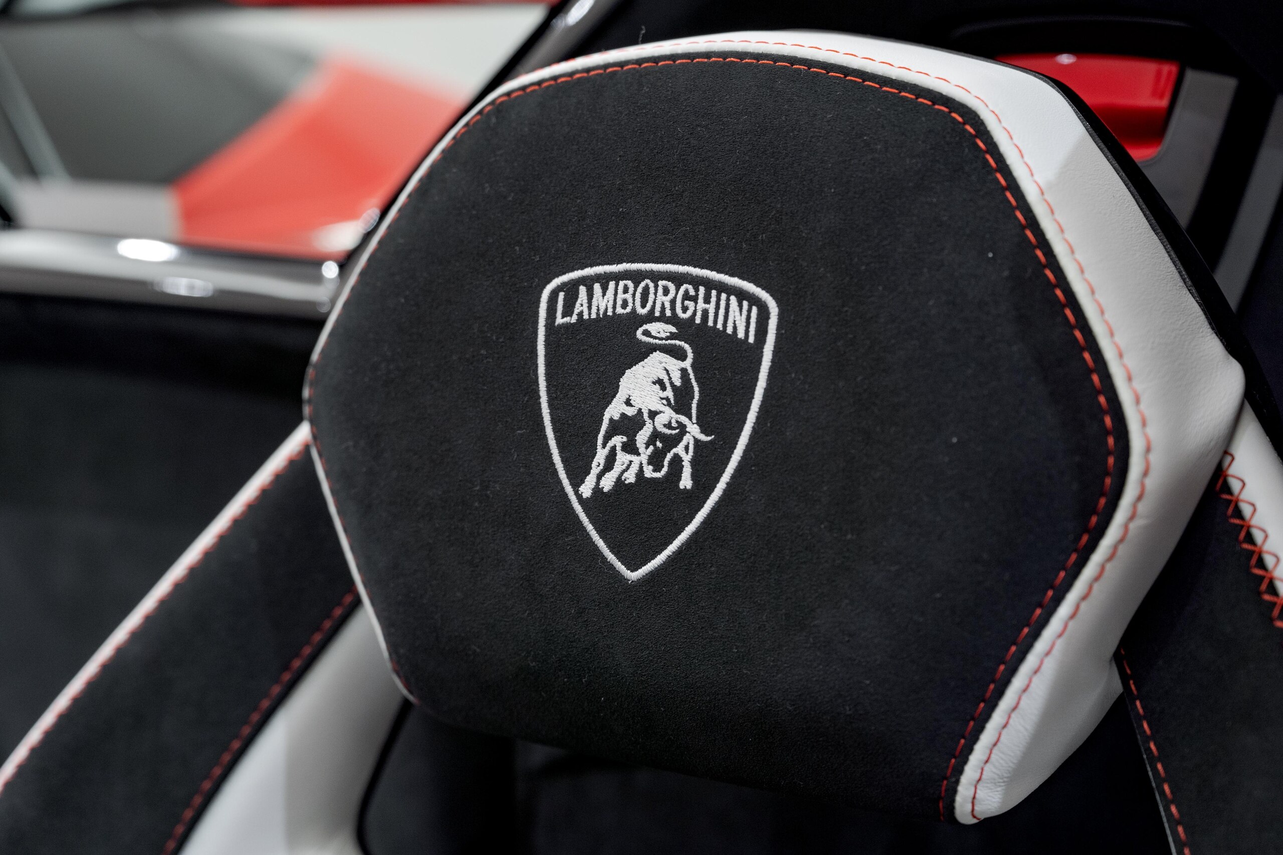 2021 Lamborghini Aventador SVJ Roadster — Photo 30 / 35