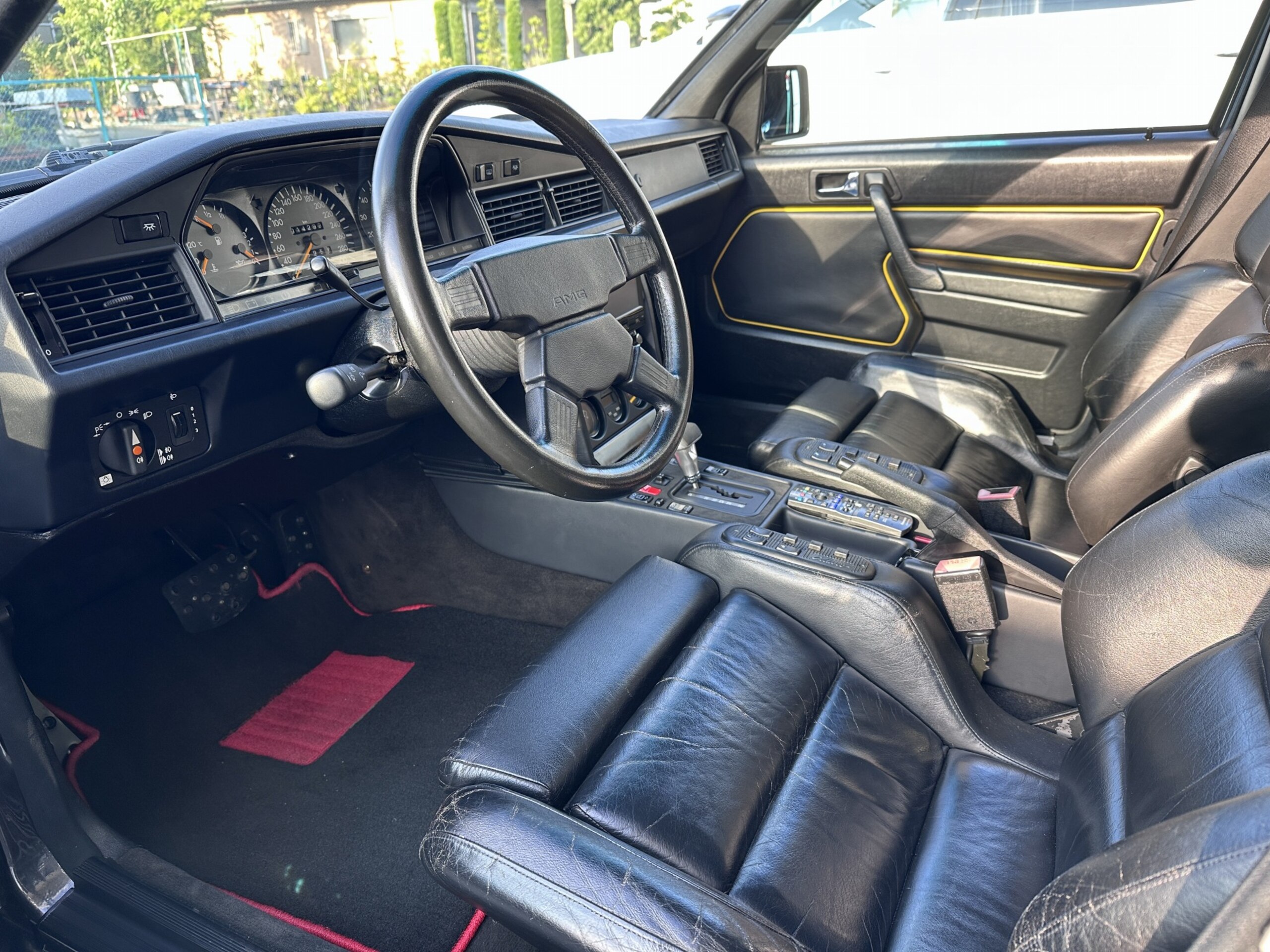 1991 Mercedes Benz 190E — Photo 21 / 36