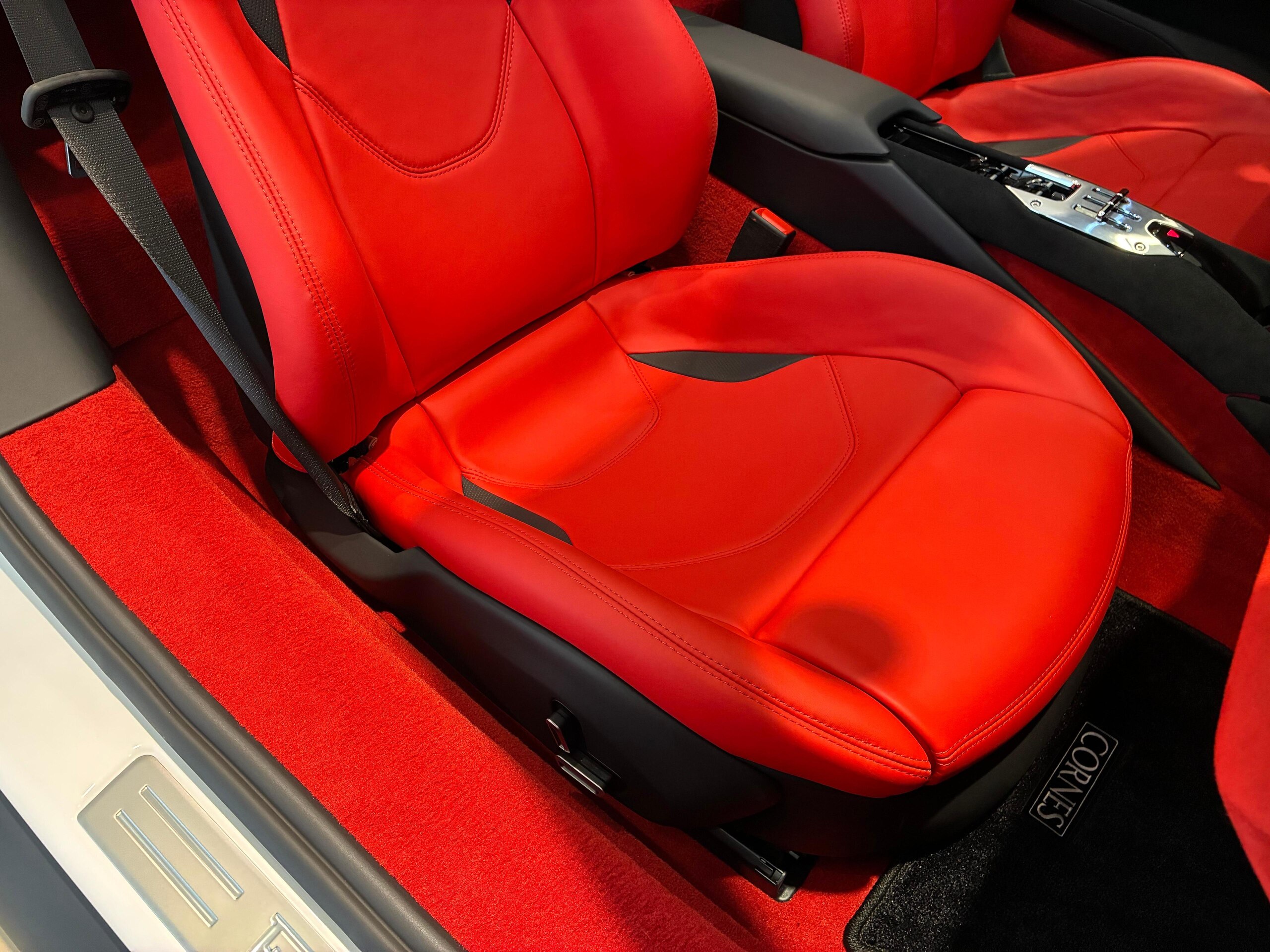 2025 Ferrari 296GTS — Photo 52 / 76
