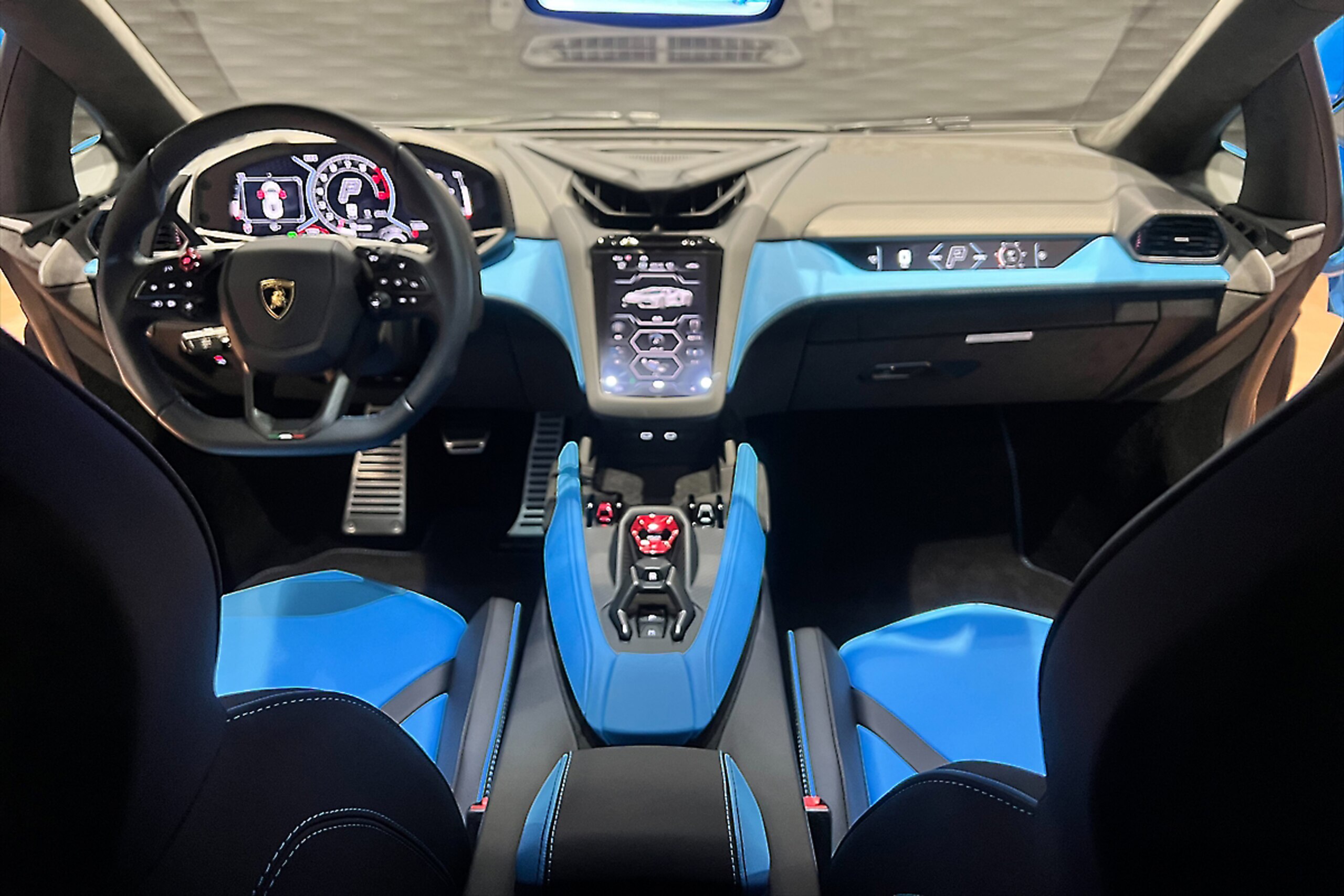 2024 Lamborghini Revuelto — Photo 6 / 21