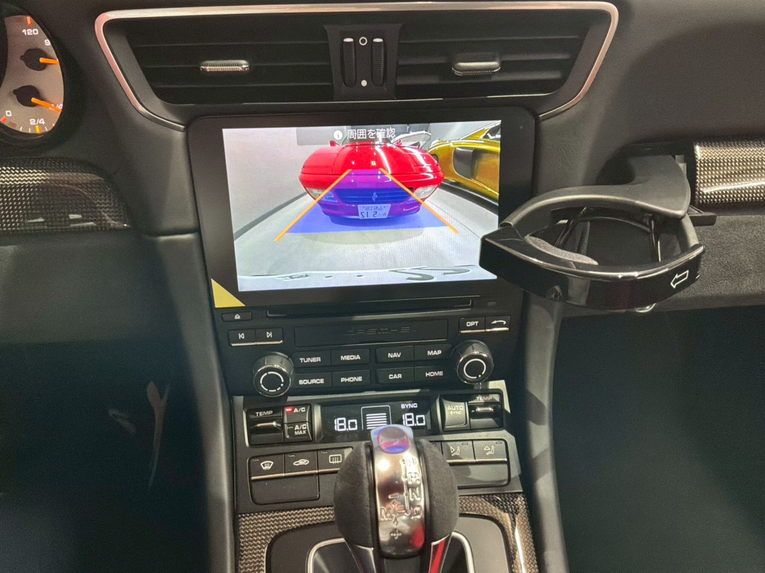 2019 Porsche 911 GT2 RS — Photo 13 / 32