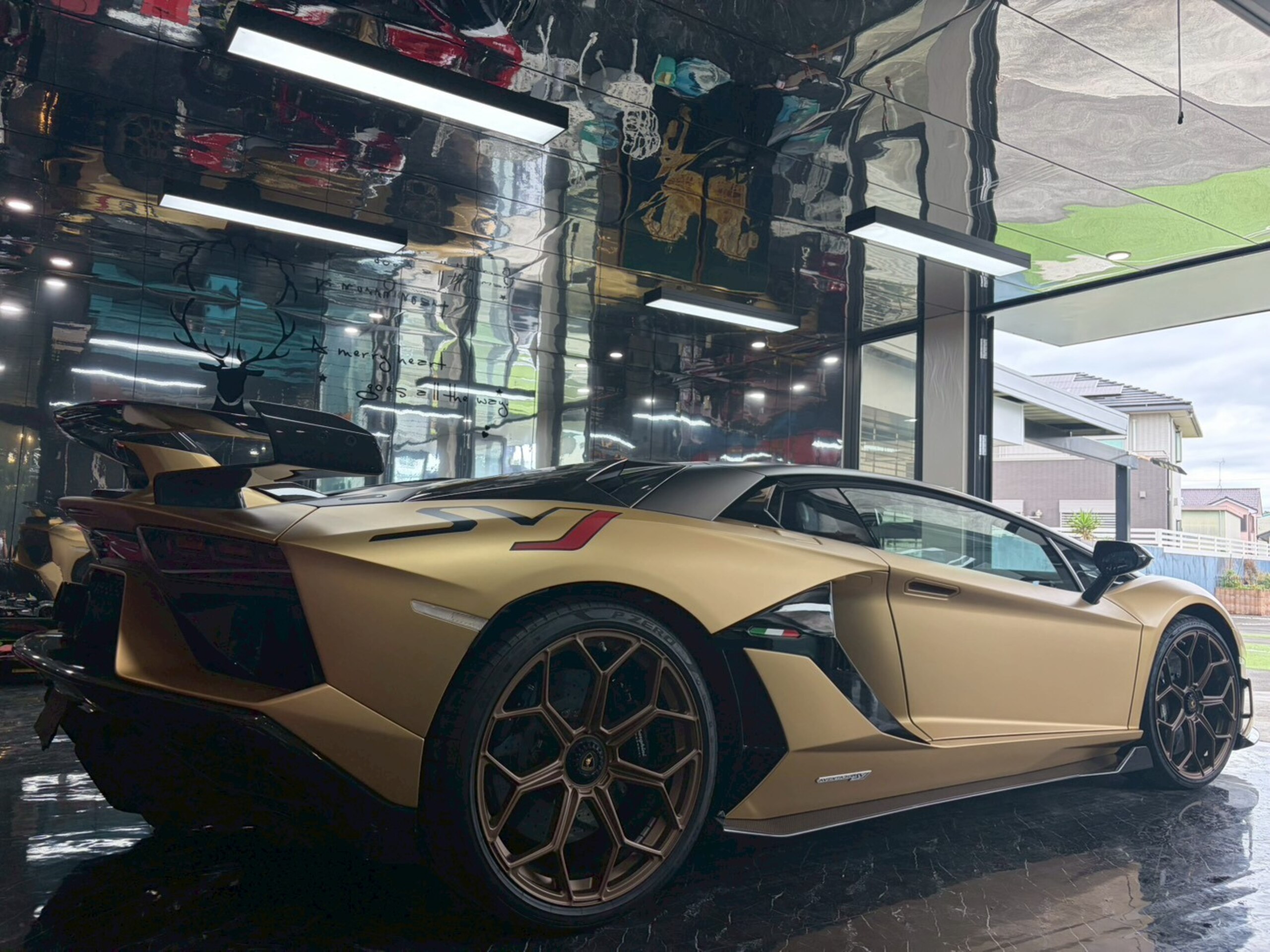 2019 Lamborghini Aventador SVJ — Photo 15 / 41