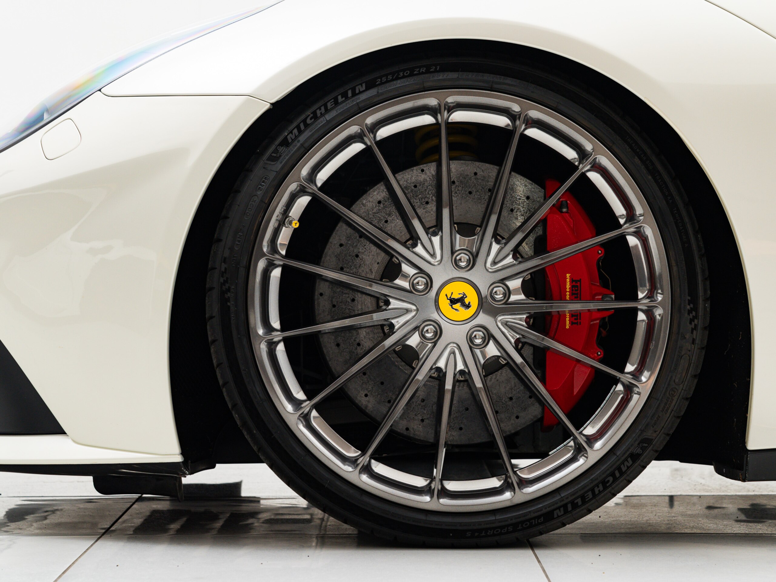 2014 Ferrari F12 Berlinetta — Photo 36 / 42
