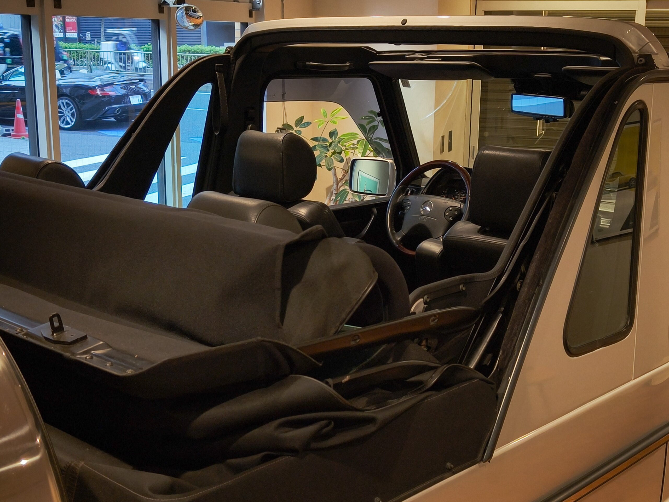 1999 Mercedes Benz G320 — Photo 16 / 21